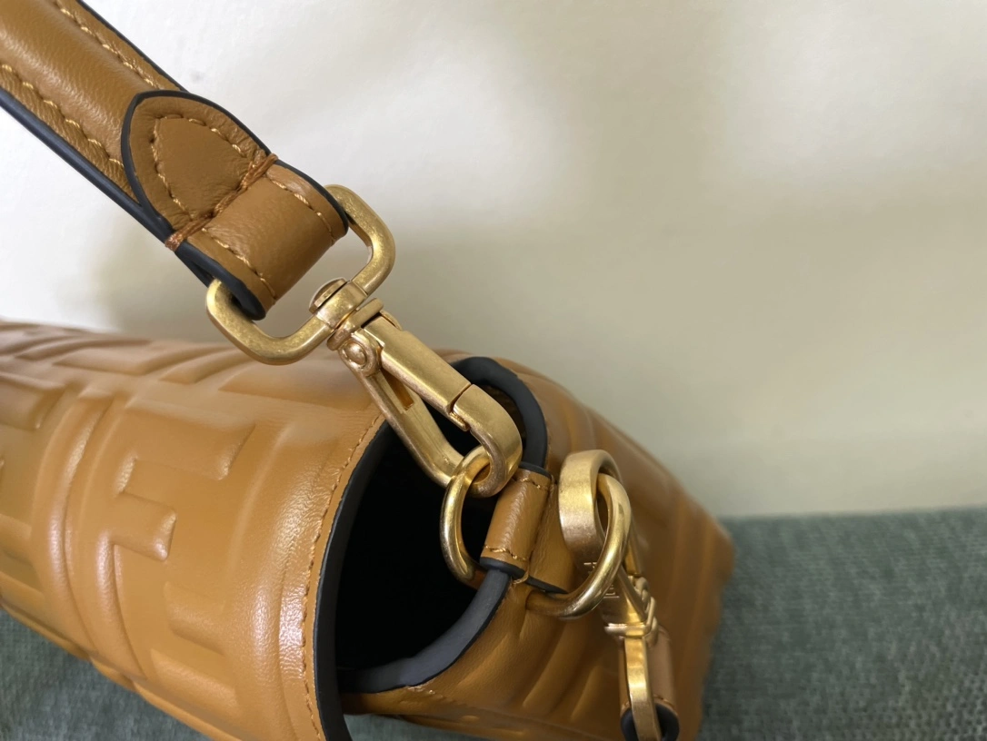 Fendi Satchel Bags Tailored 76725