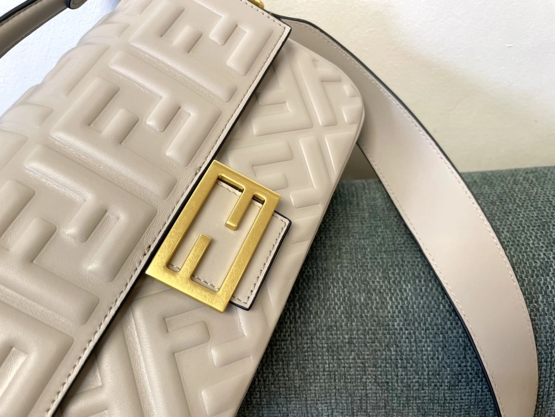 Thermal Fendi Satchel Bags 76708