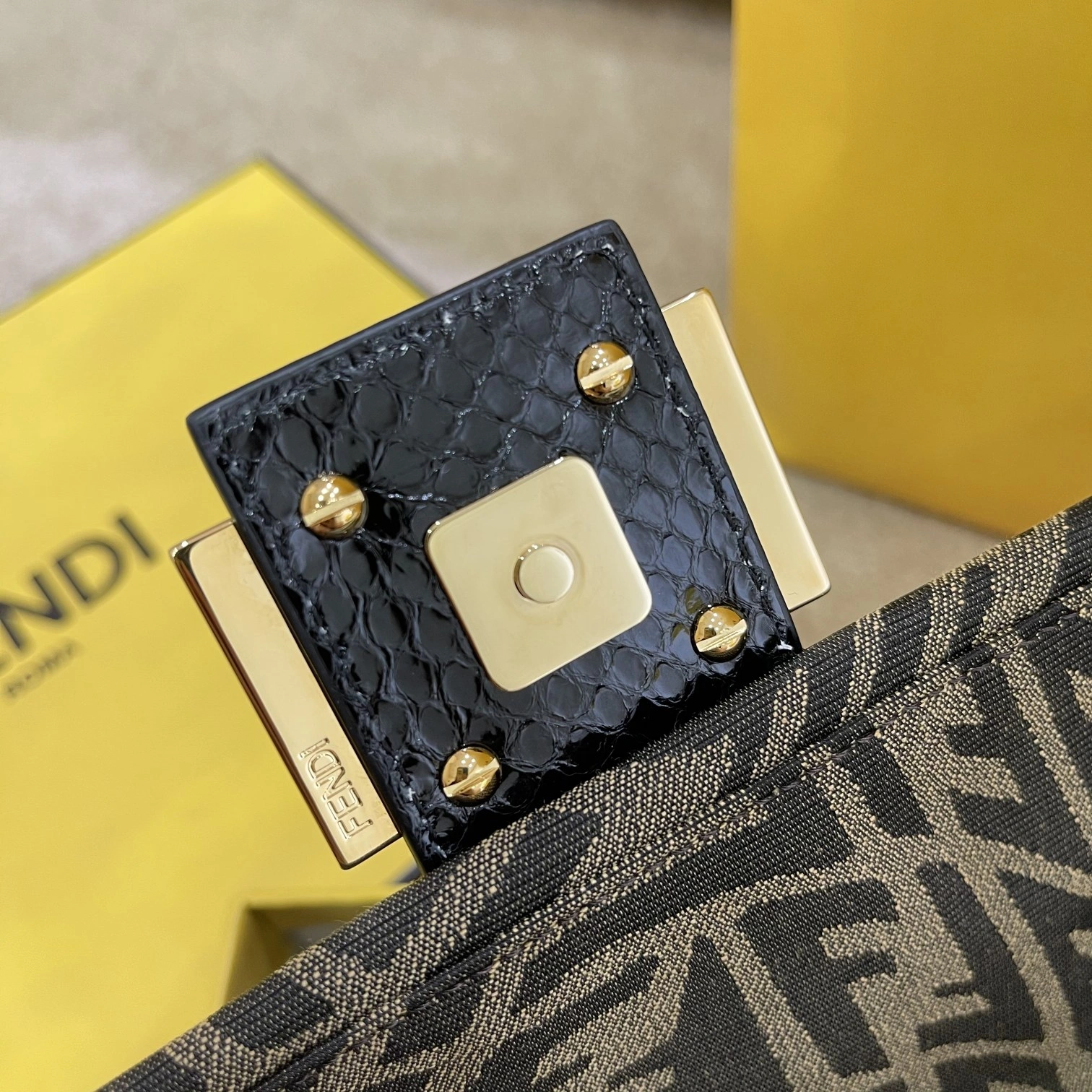 SmartChoice Fendi Satchel Bags 76711