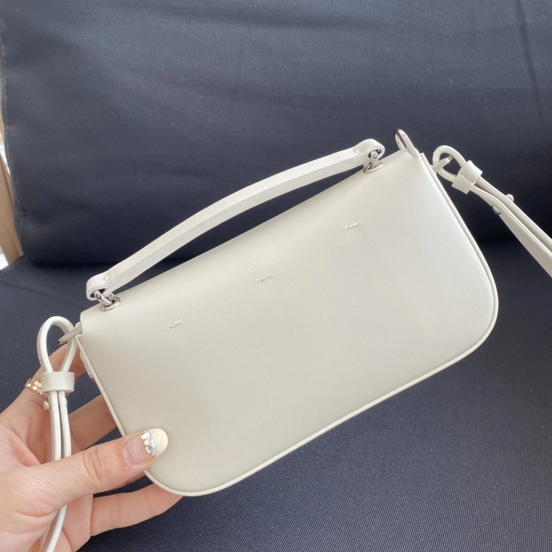 Fendi Satchel Bags Cozy 76709