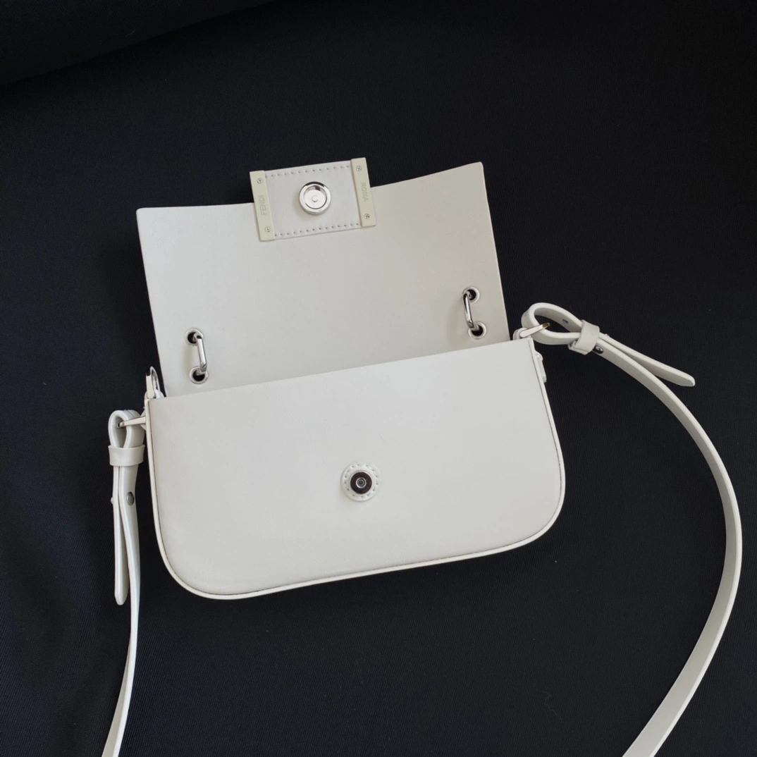 Fendi Satchel Bags Cozy 76709