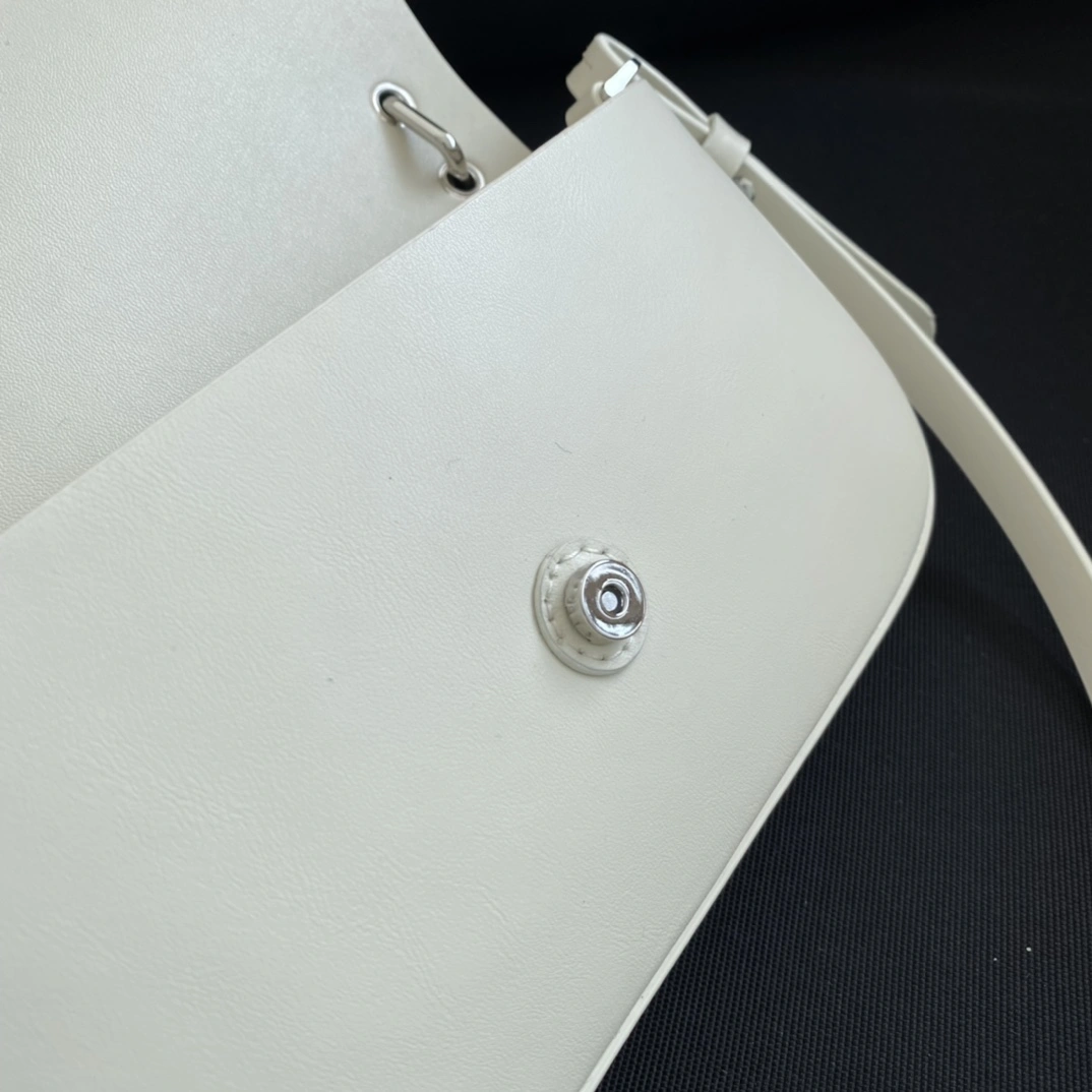 Fendi Satchel Bags Cozy 76709