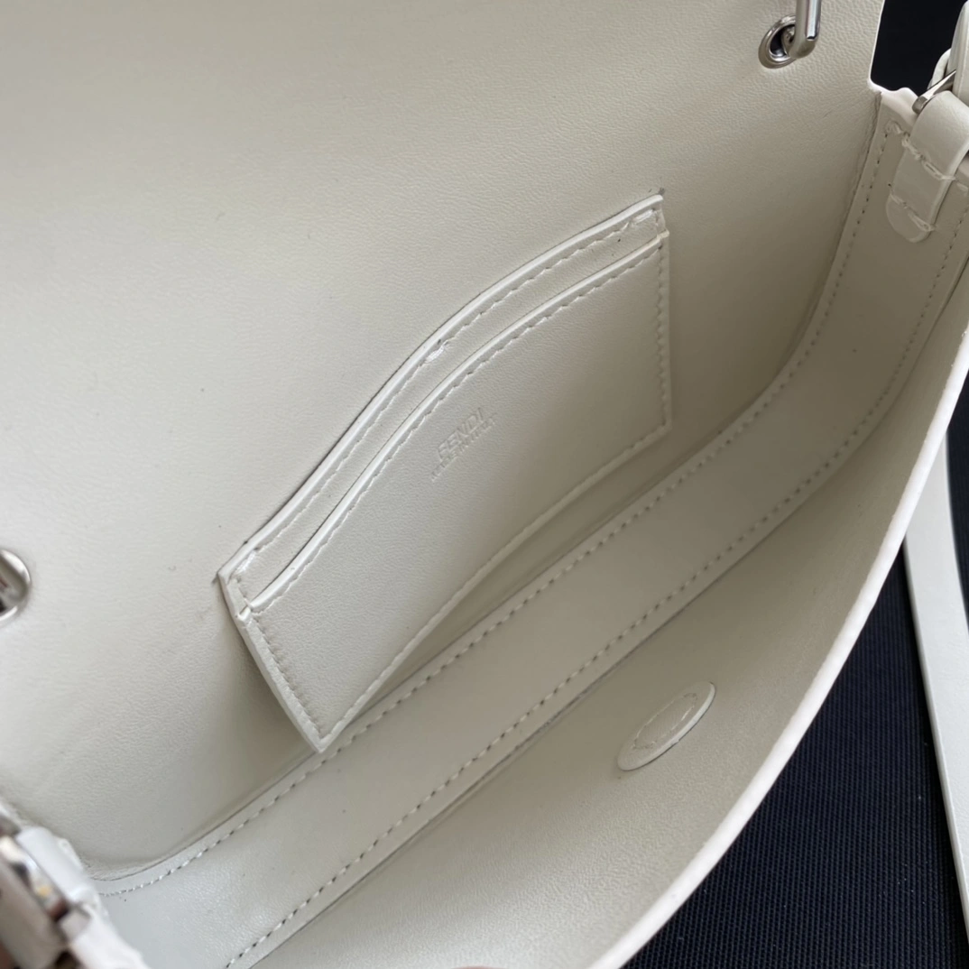 Fendi Satchel Bags Cozy 76709