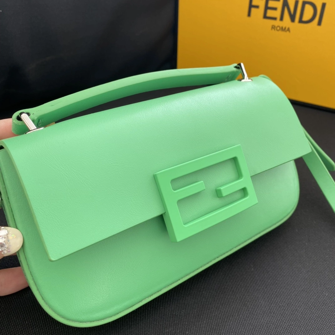 Chic Fendi Satchel Bags 76696