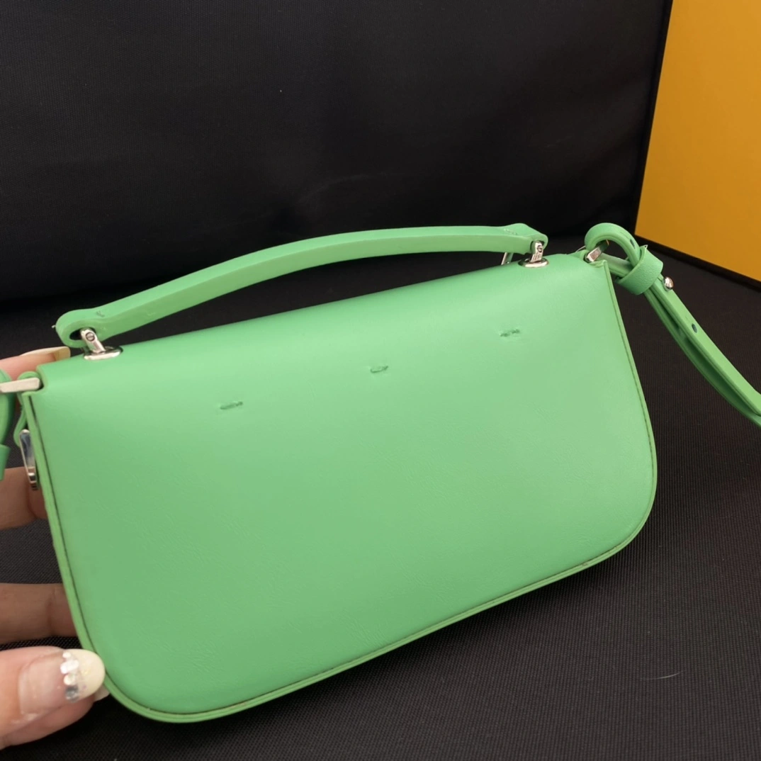 Chic Fendi Satchel Bags 76696