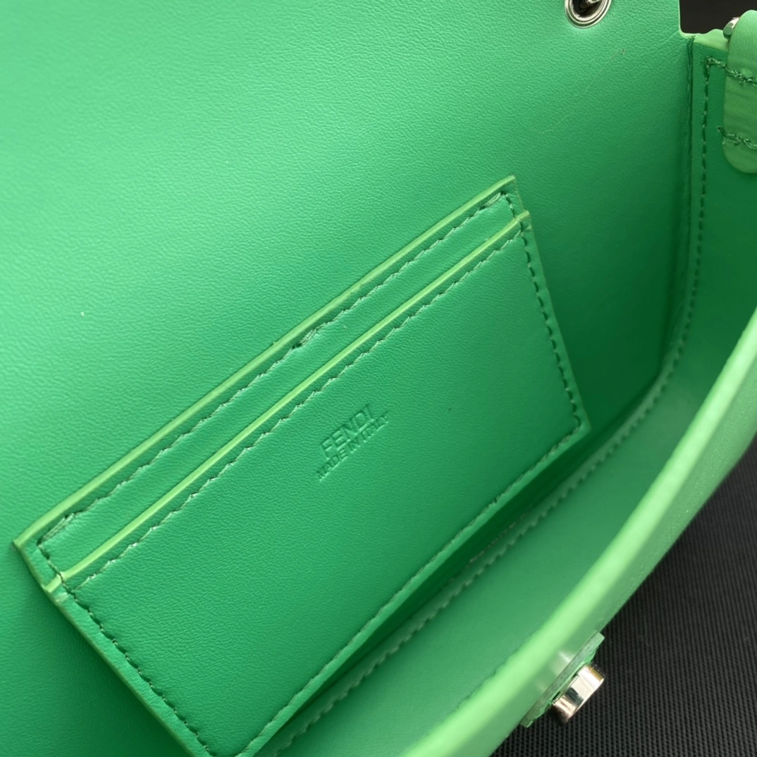 Chic Fendi Satchel Bags 76696