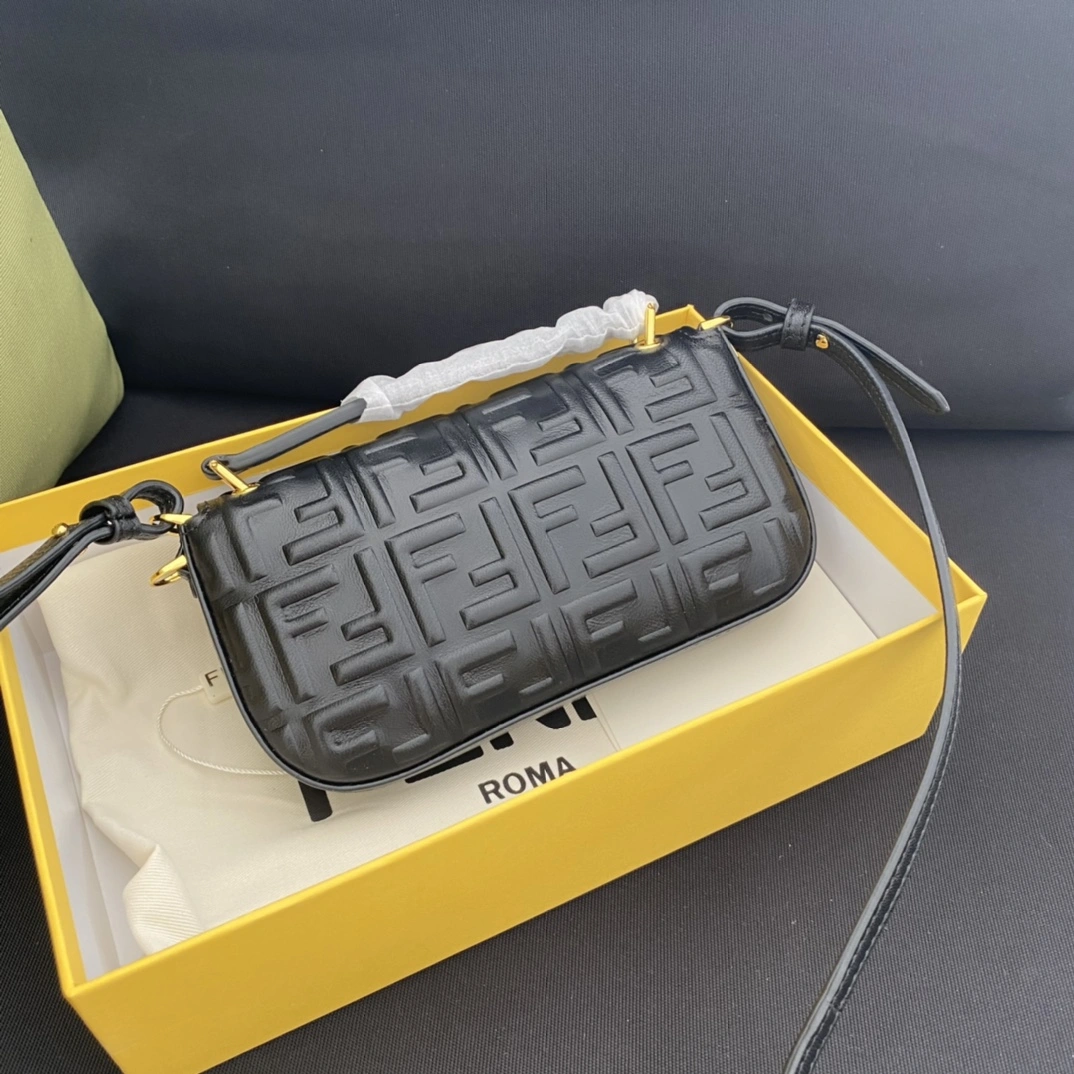 WeatherProof Fendi Satchel Bags 76694