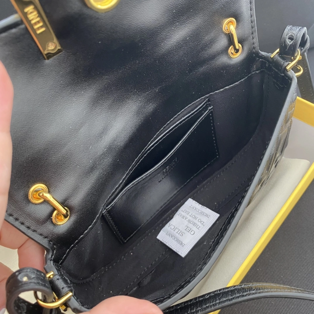 WeatherProof Fendi Satchel Bags 76694