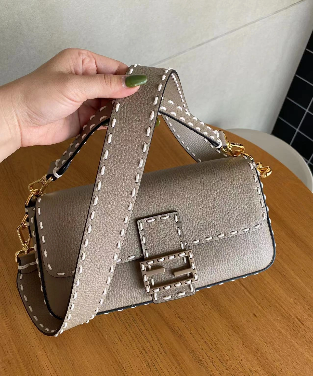 SunProtective Fendi Satchel Bags 76710