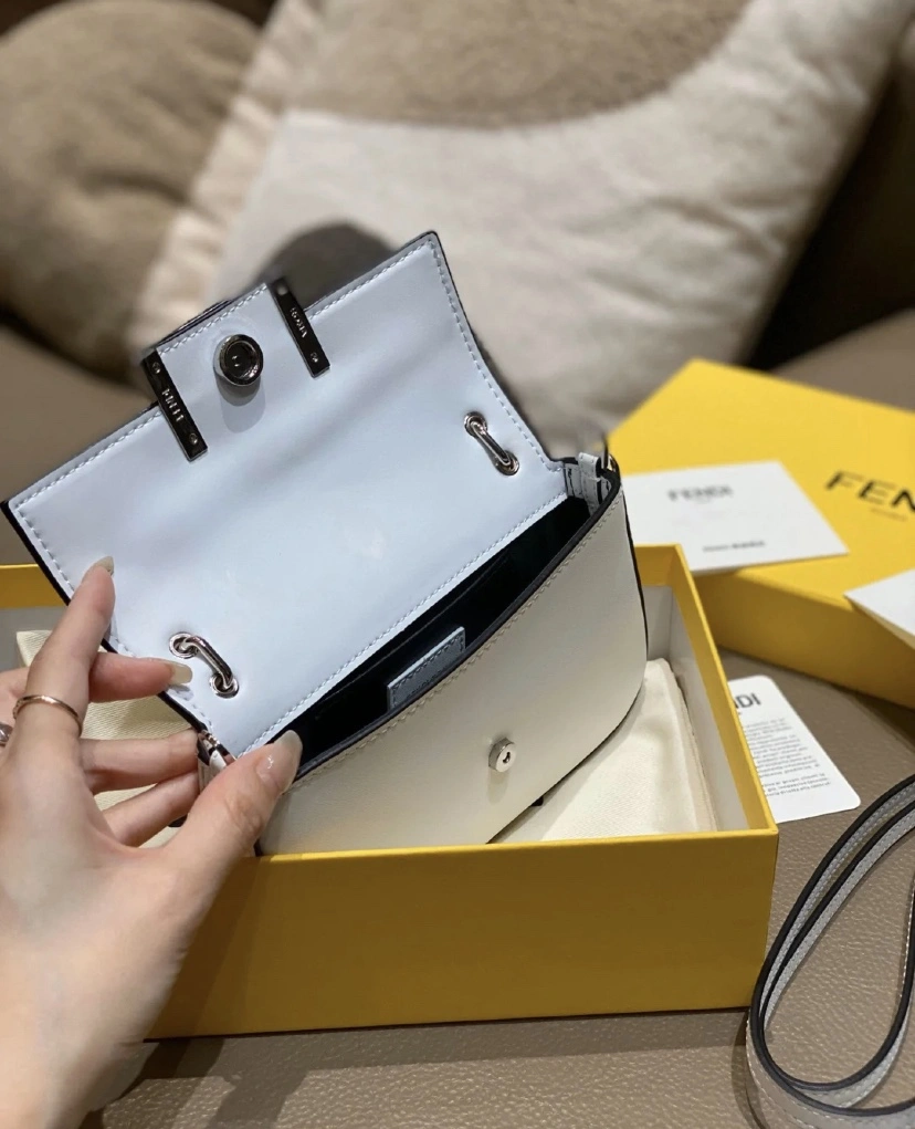 Fendi Satchel Bags ZipUp 76693