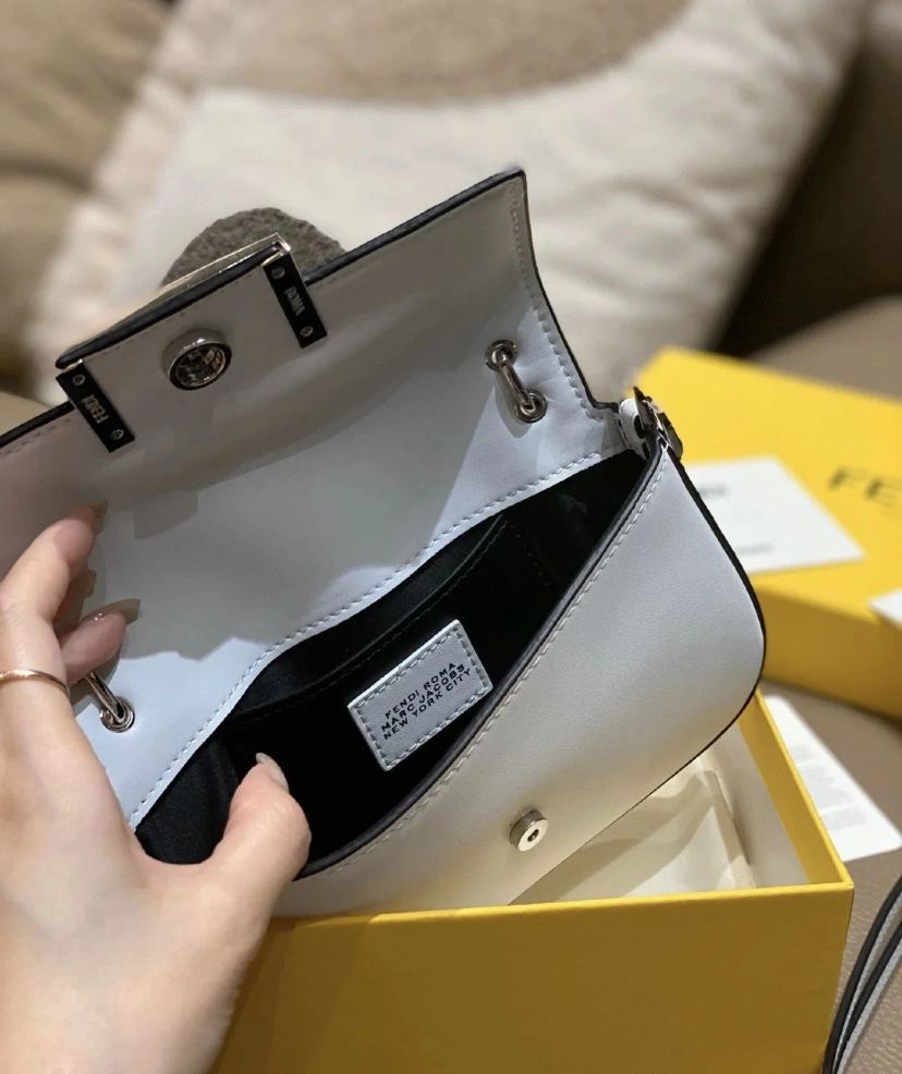 Fendi Satchel Bags ZipUp 76693