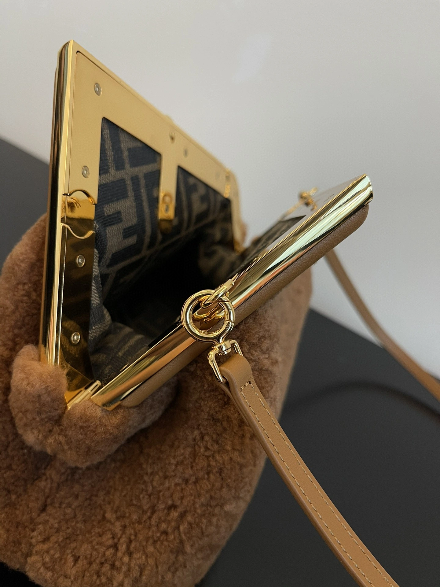 Fendi Satchel Bags Effortless 76703
