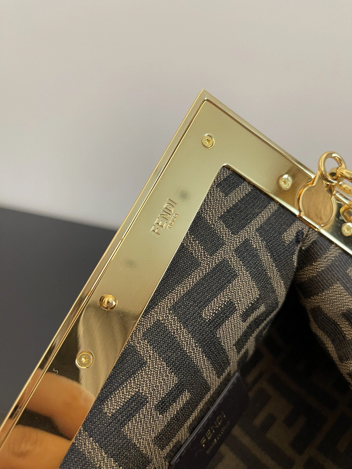 Fendi Satchel Bags Effortless 76703
