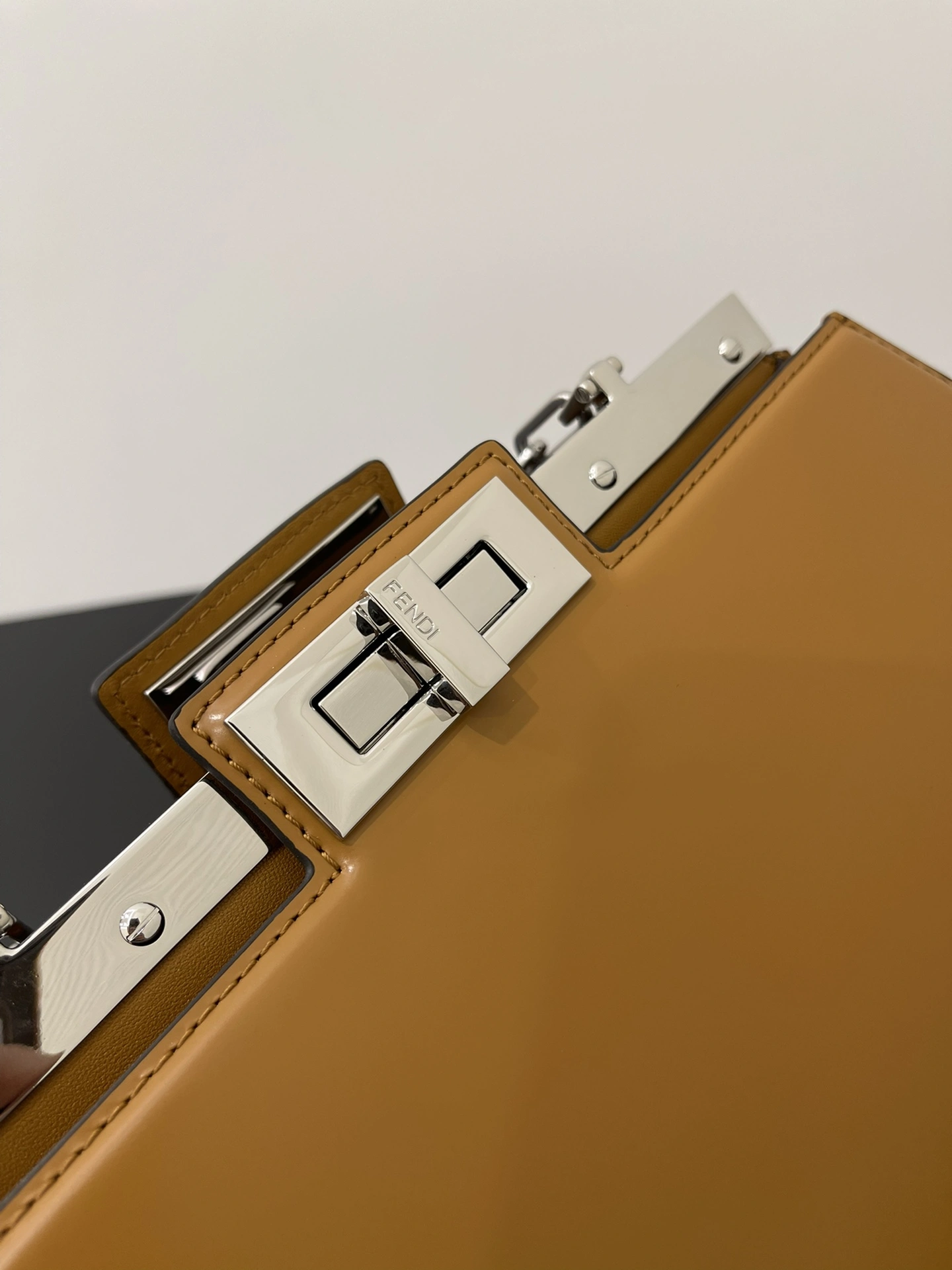 OdorResistant Fendi Satchel Bags 76688