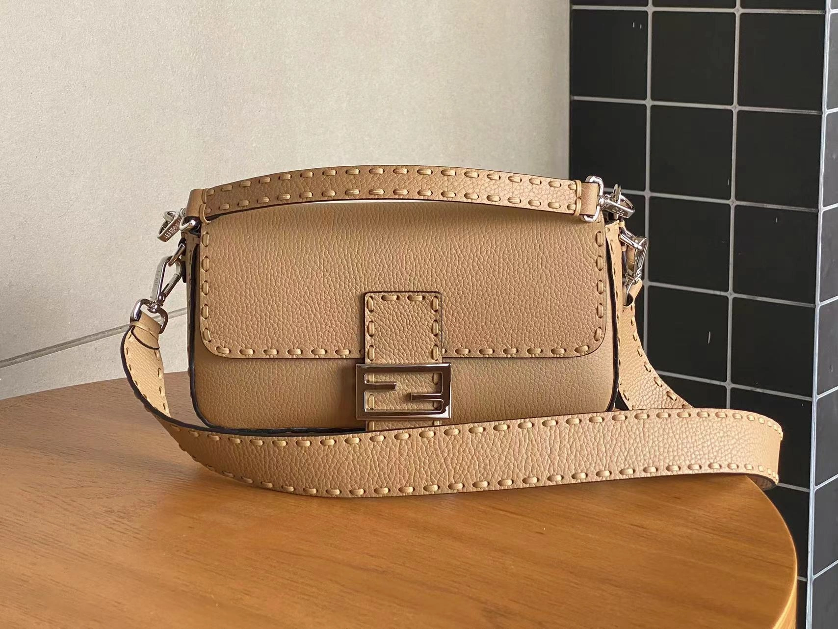 Durable Fendi Satchel Bags 76707