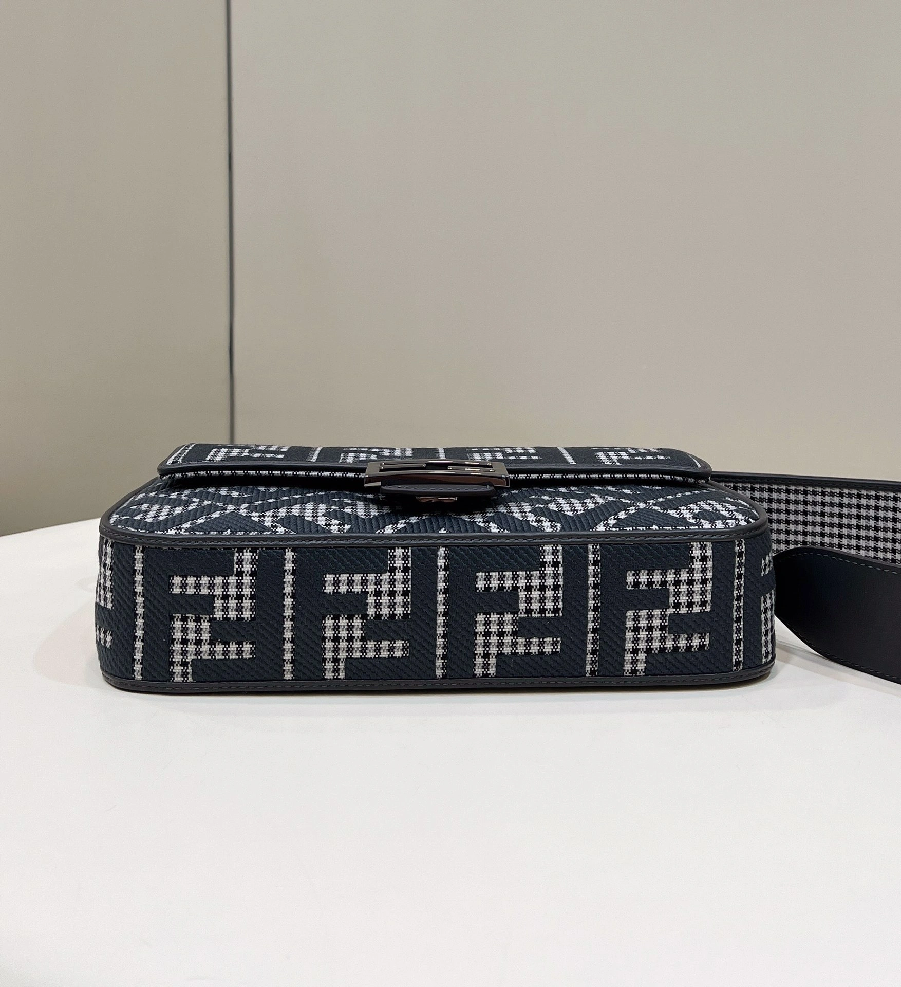 Affordable Fendi Satchel Bags 76686