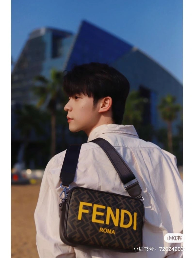 Fendi Satchel Bags Comfortable 72857