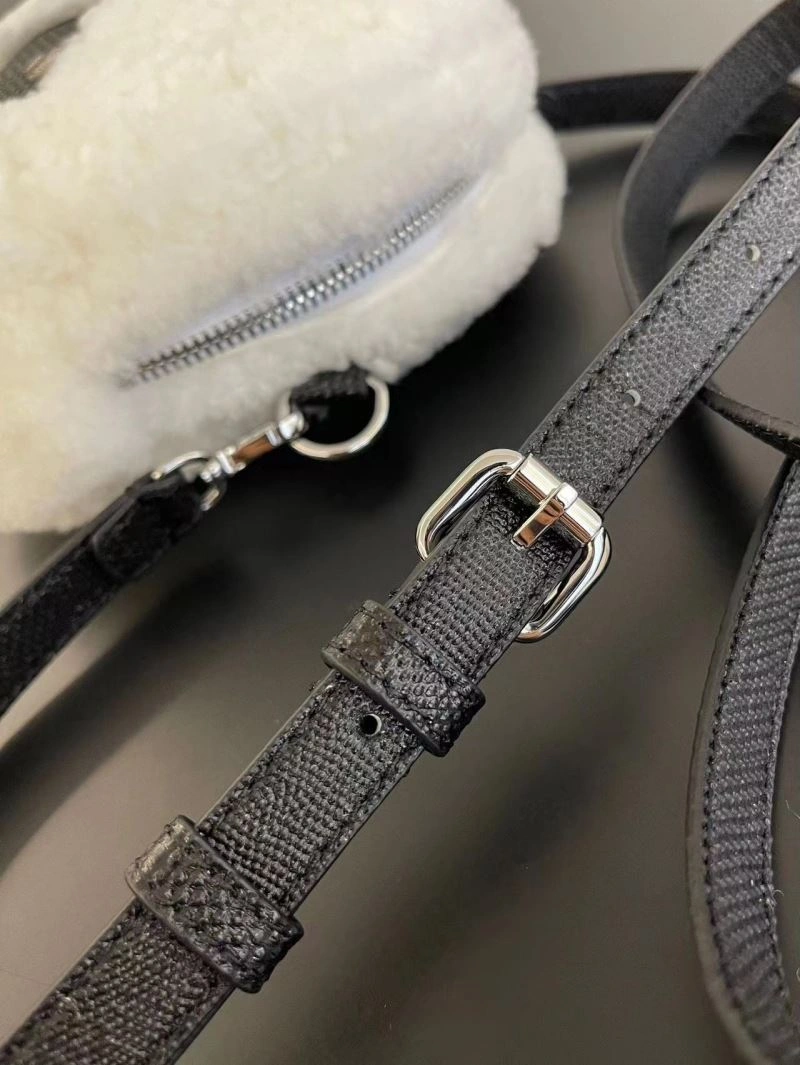 Breathable Fendi Satchel Bags 72854