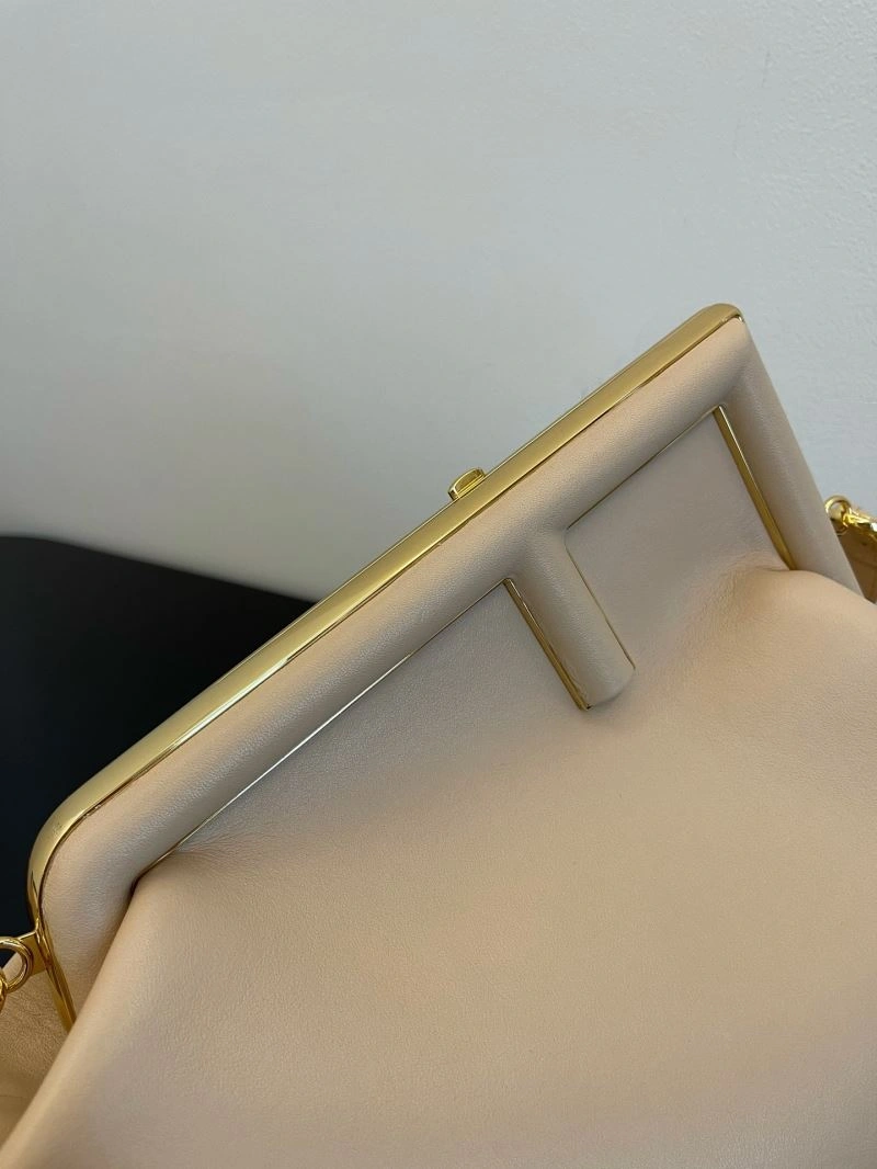 Fendi Satchel Bags Comfortable 72813