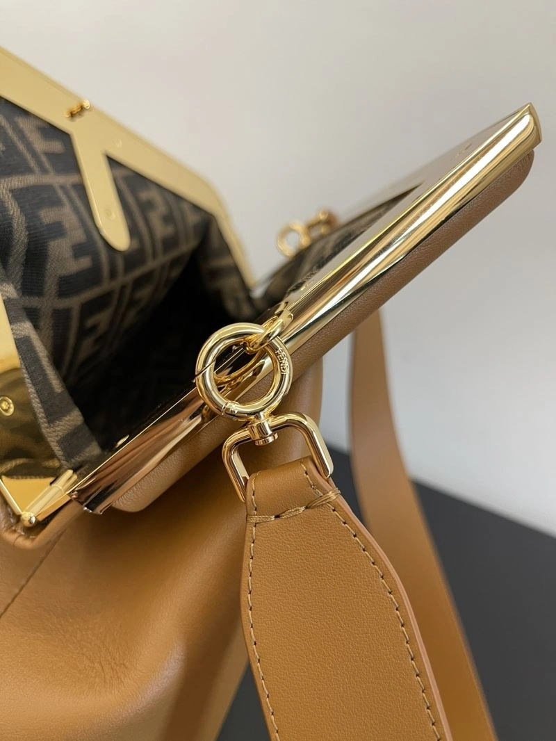WellDesigned Fendi Satchel Bags 72818