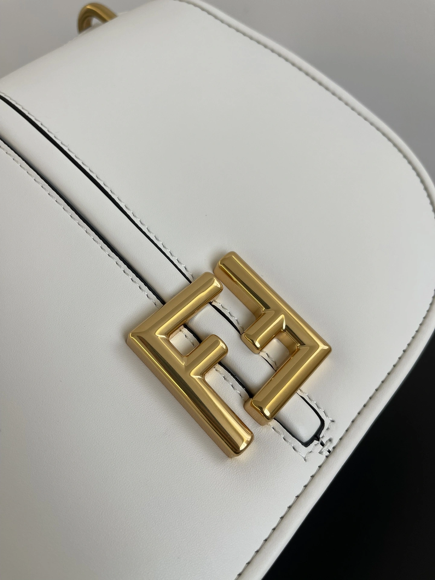 Fendi Satchel Bags Resilient 69799