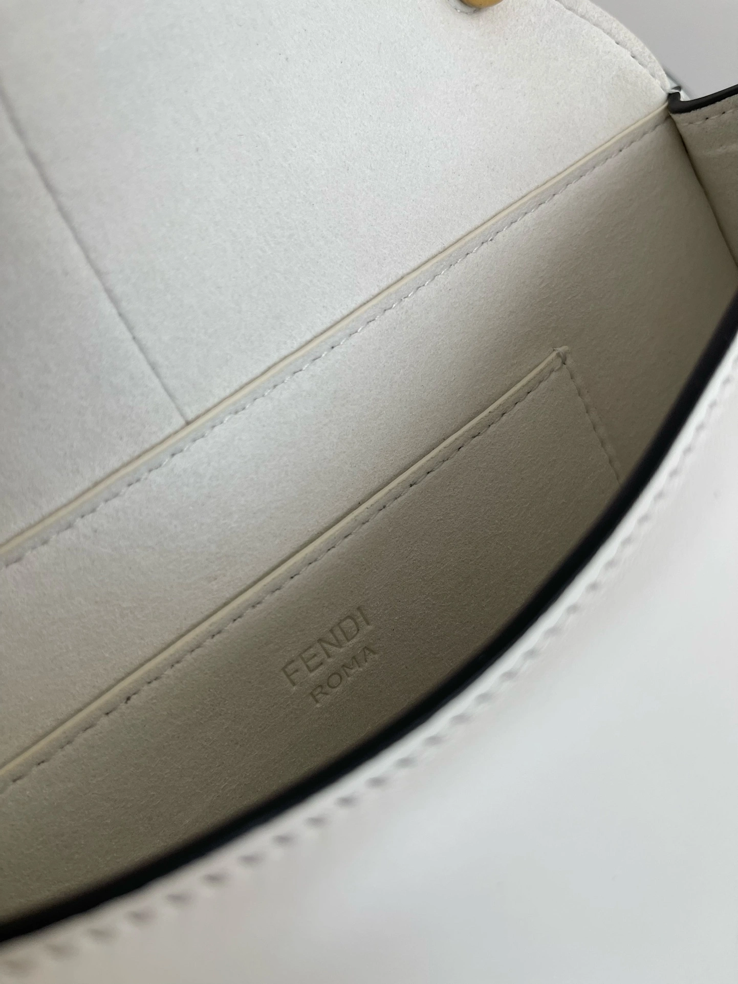 Fendi Satchel Bags Resilient 69799