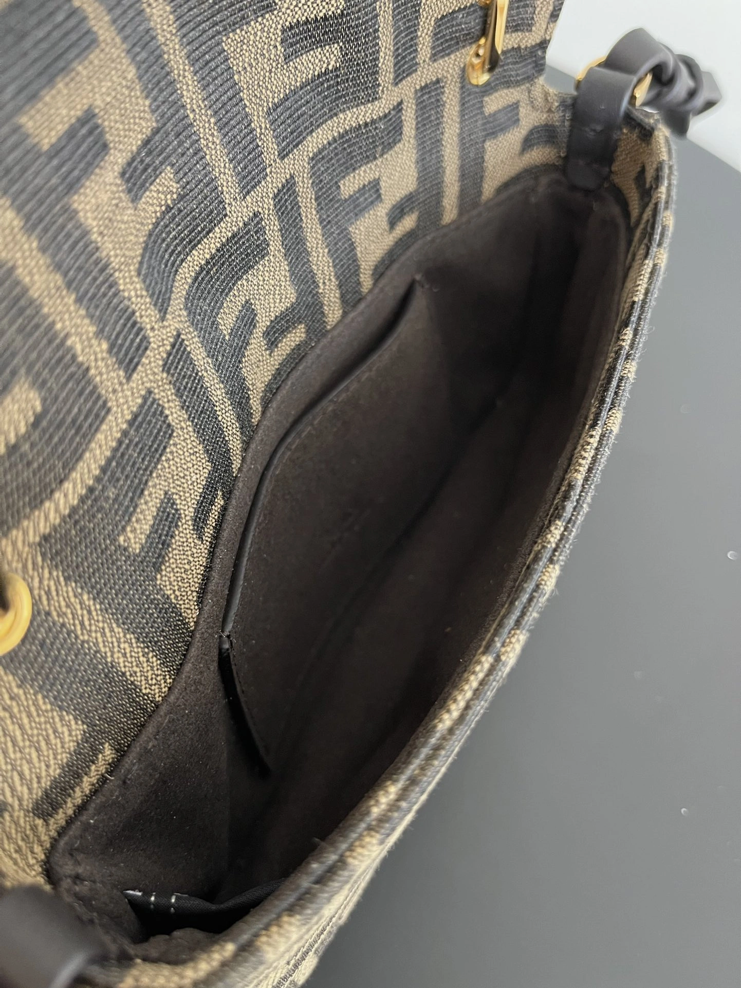 Fendi Satchel Bags Bright 69828