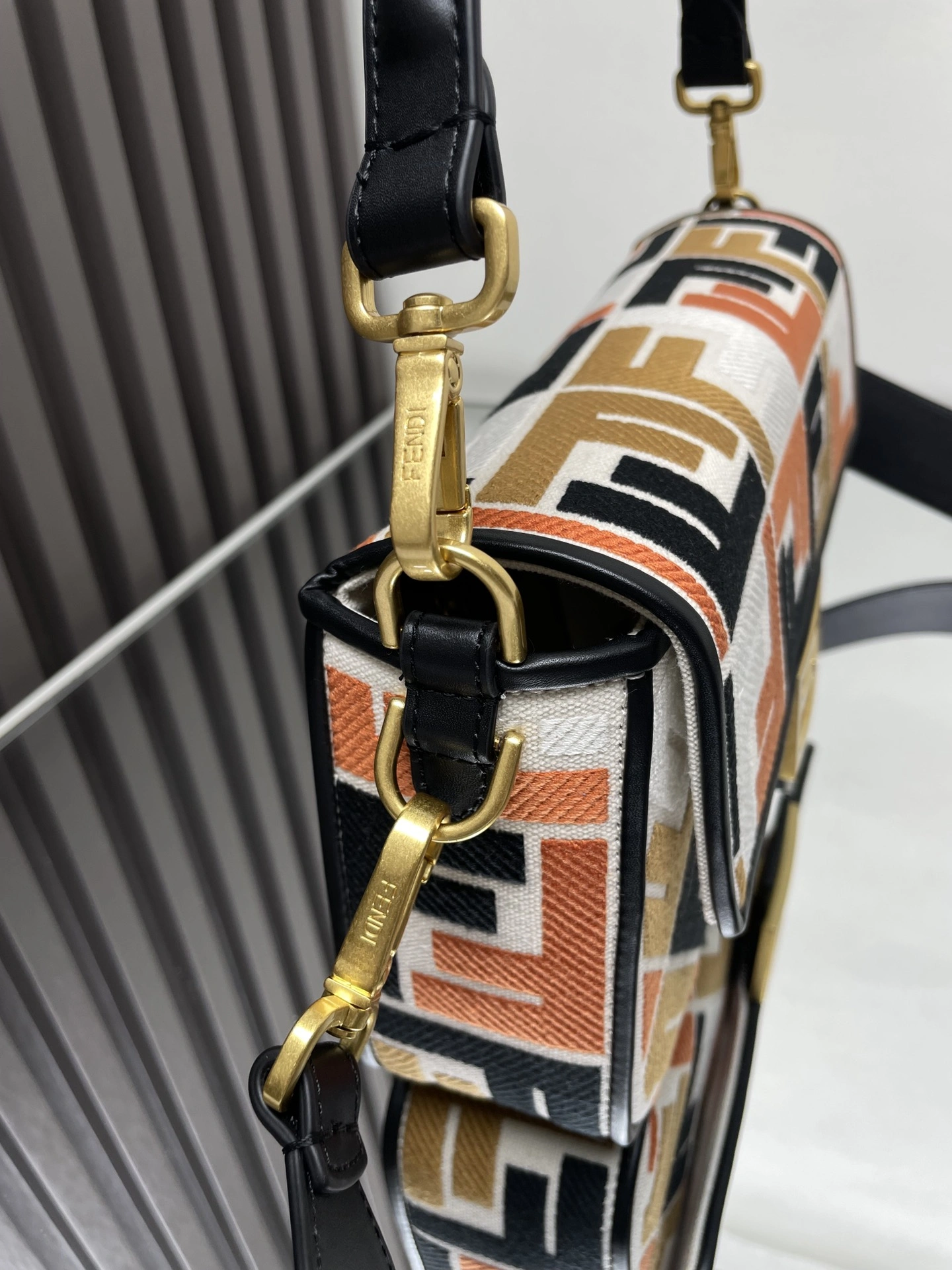 Fendi Satchel Bags Premium 69787