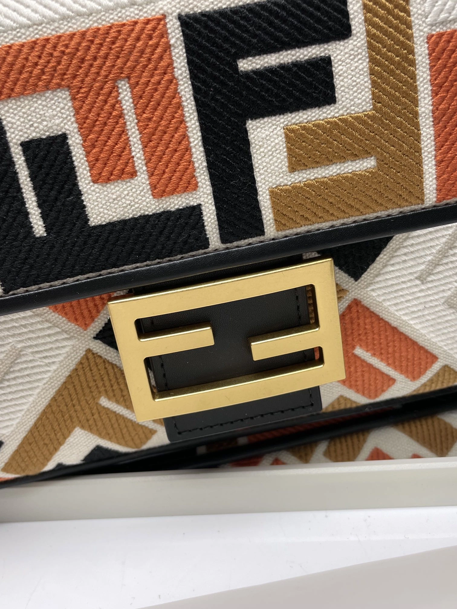 Fendi Satchel Bags Premium 69787