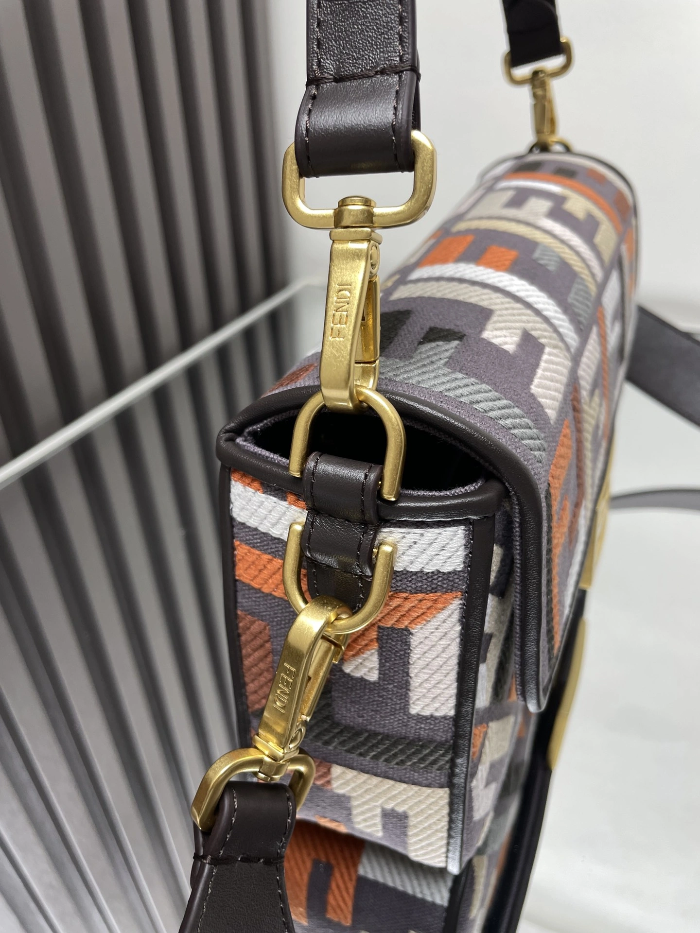 Fendi Satchel Bags SmartChoice 69783