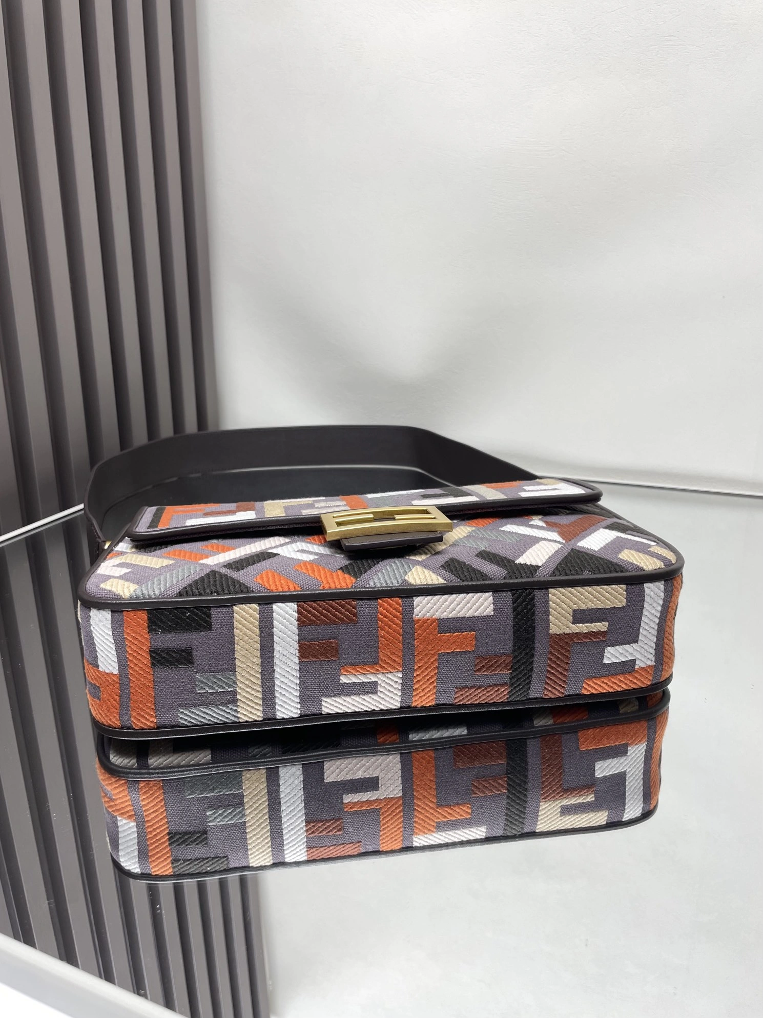Fendi Satchel Bags SmartChoice 69783