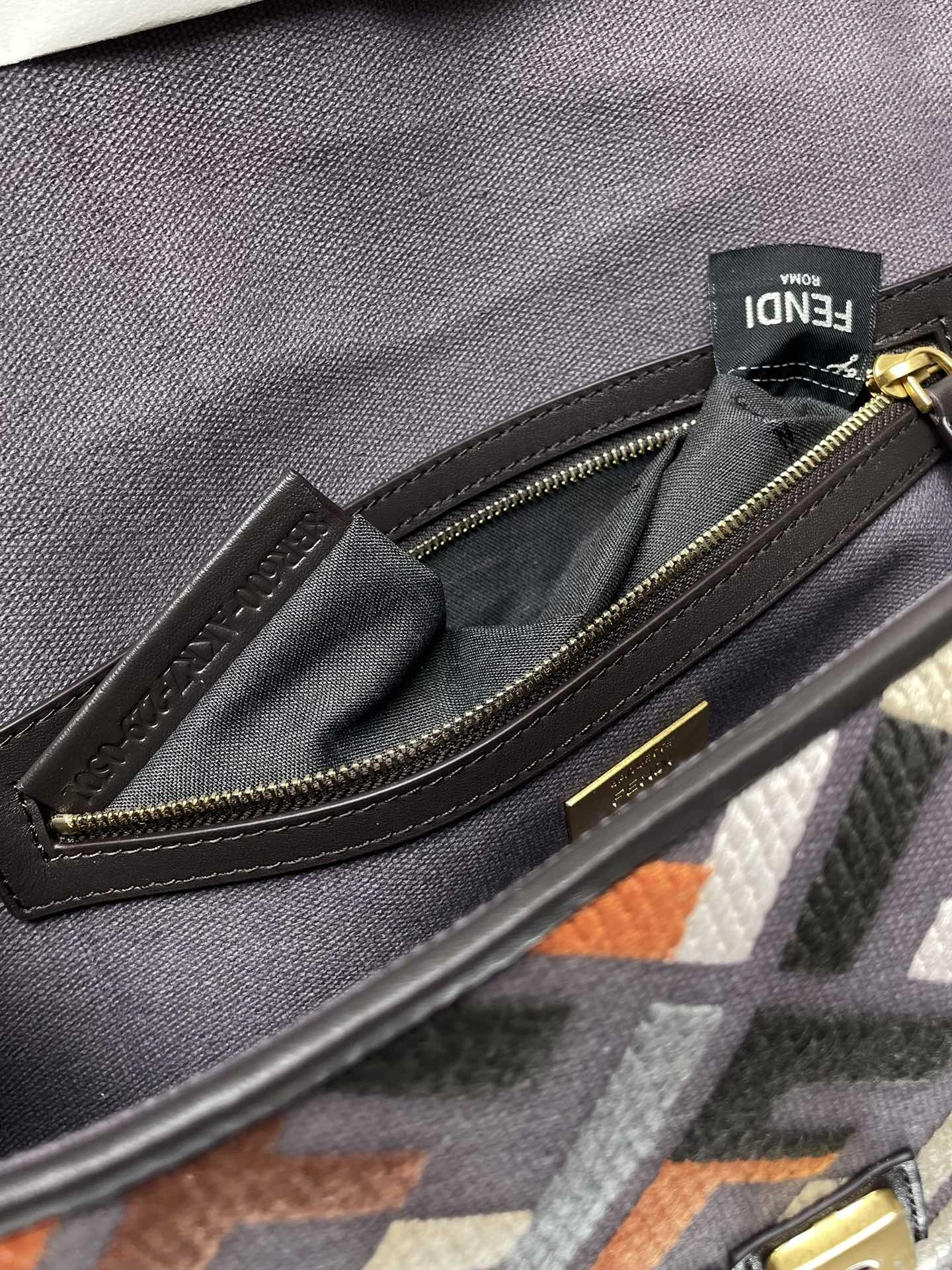 Fendi Satchel Bags SmartChoice 69783