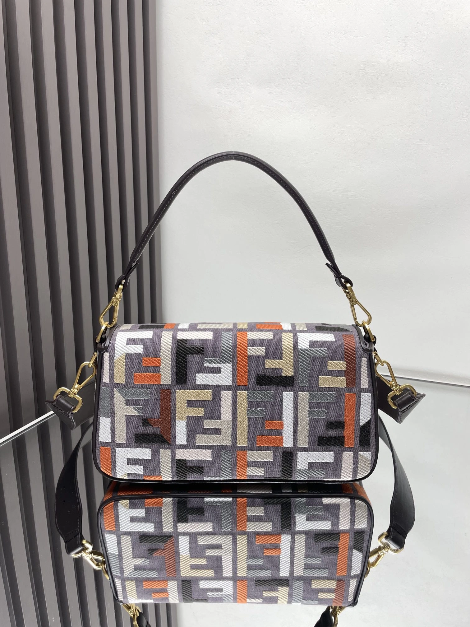 Fendi Satchel Bags SmartChoice 69783