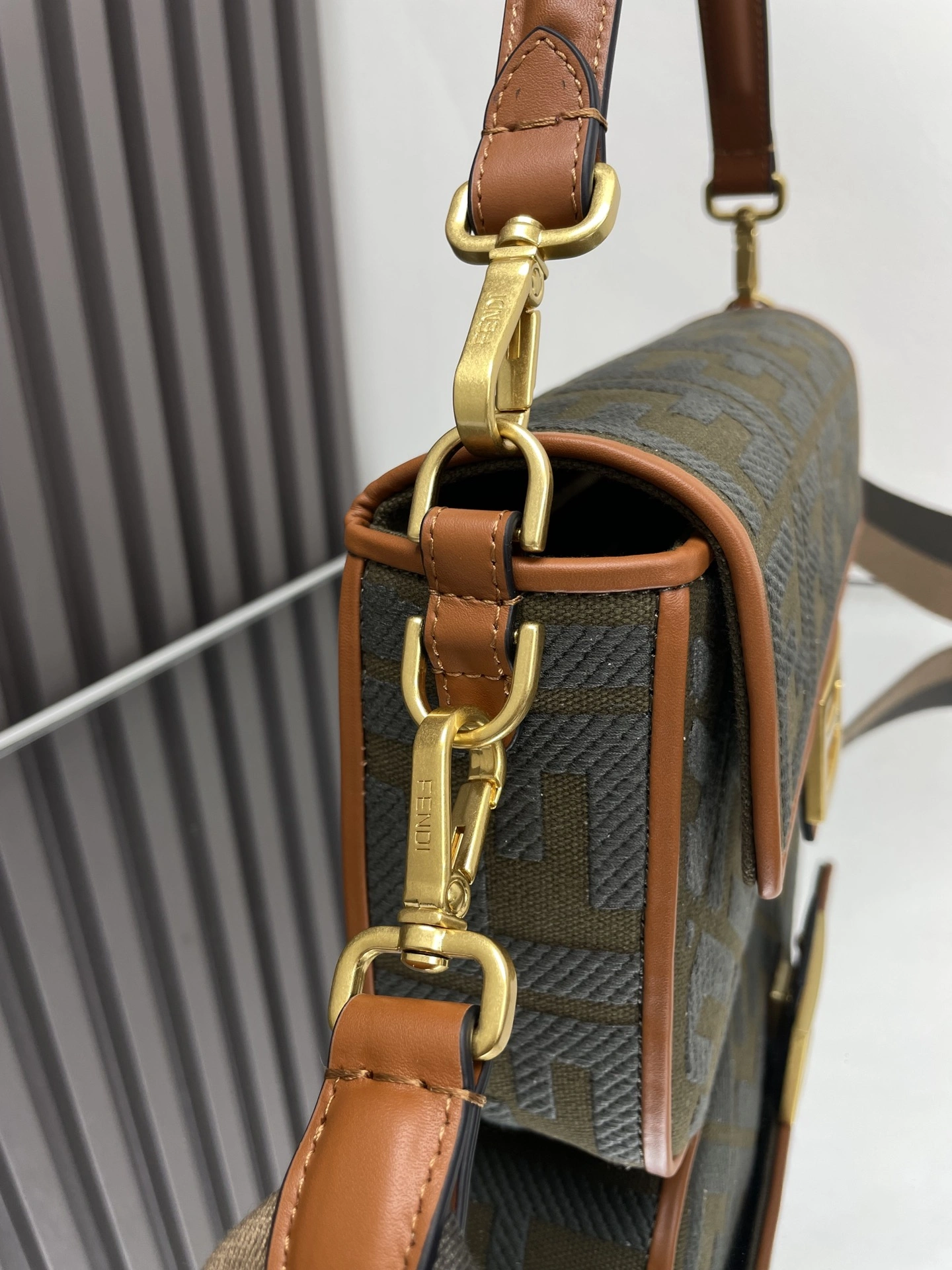Resilient Fendi Satchel Bags 69782