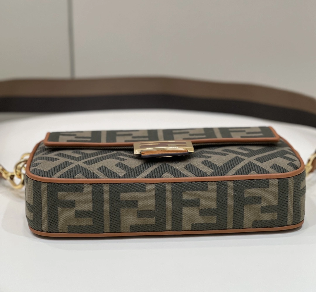 Fendi Satchel Bags Unisex 69777