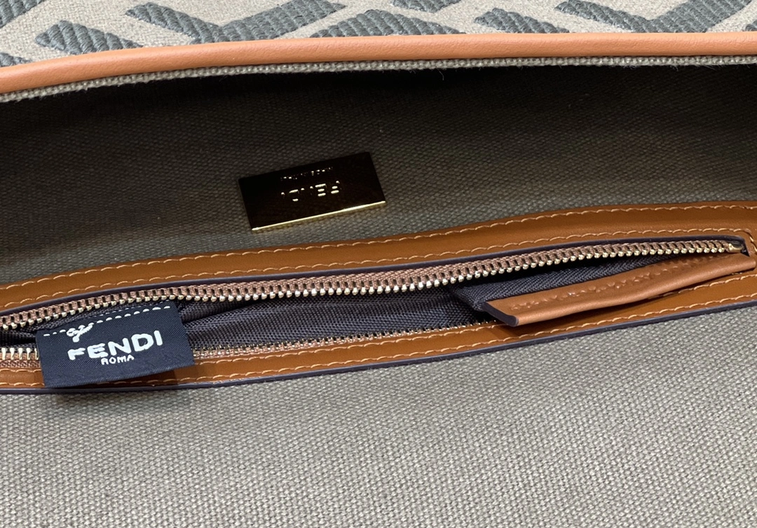 Fendi Satchel Bags Unisex 69777