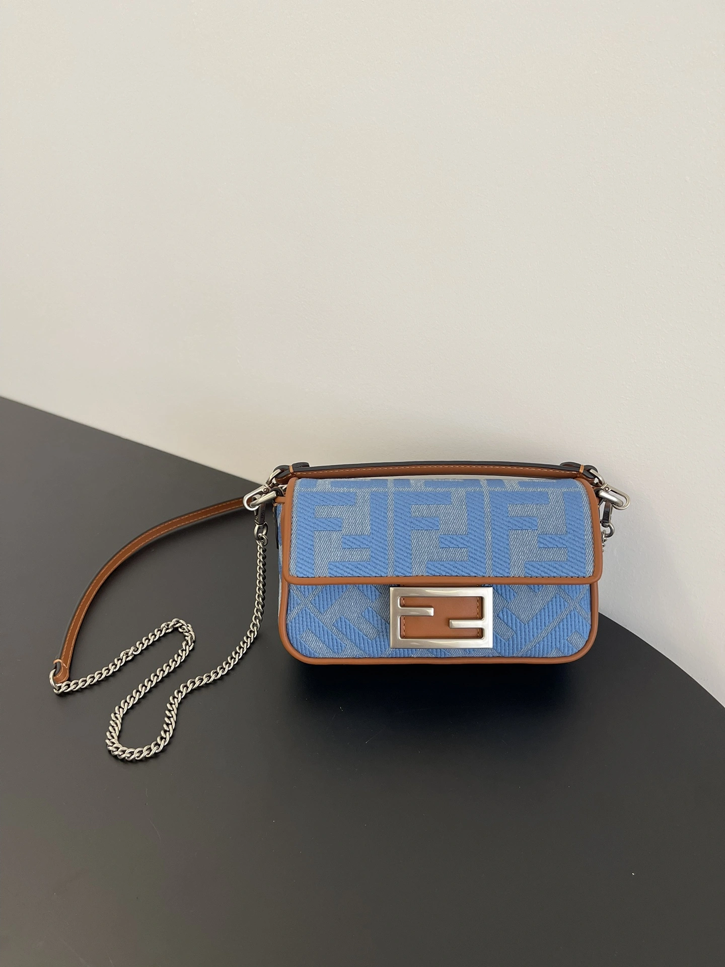 Comfortable Fendi Satchel Bags 69771