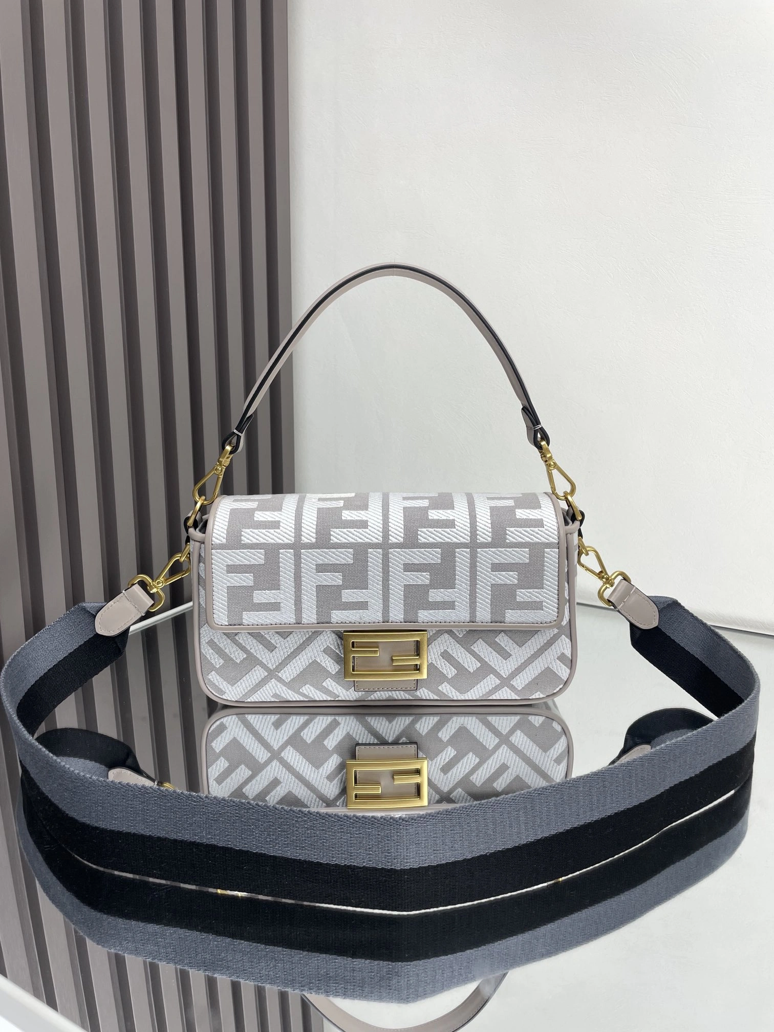 Fendi Satchel Bags Resilient 69778