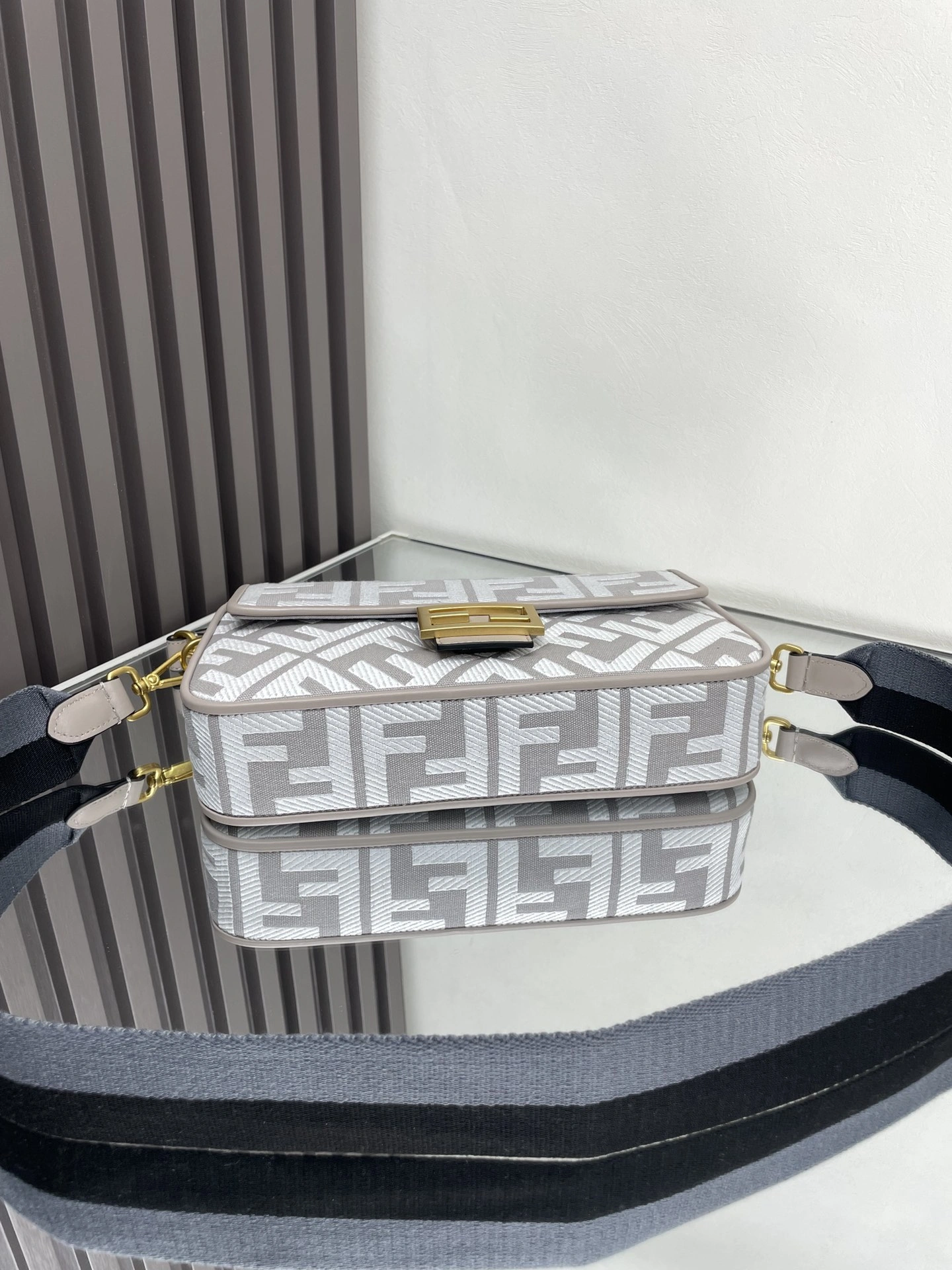 Fendi Satchel Bags Resilient 69778