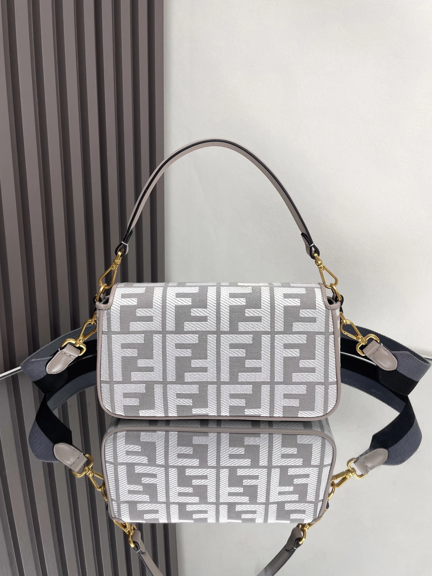 Fendi Satchel Bags Resilient 69778