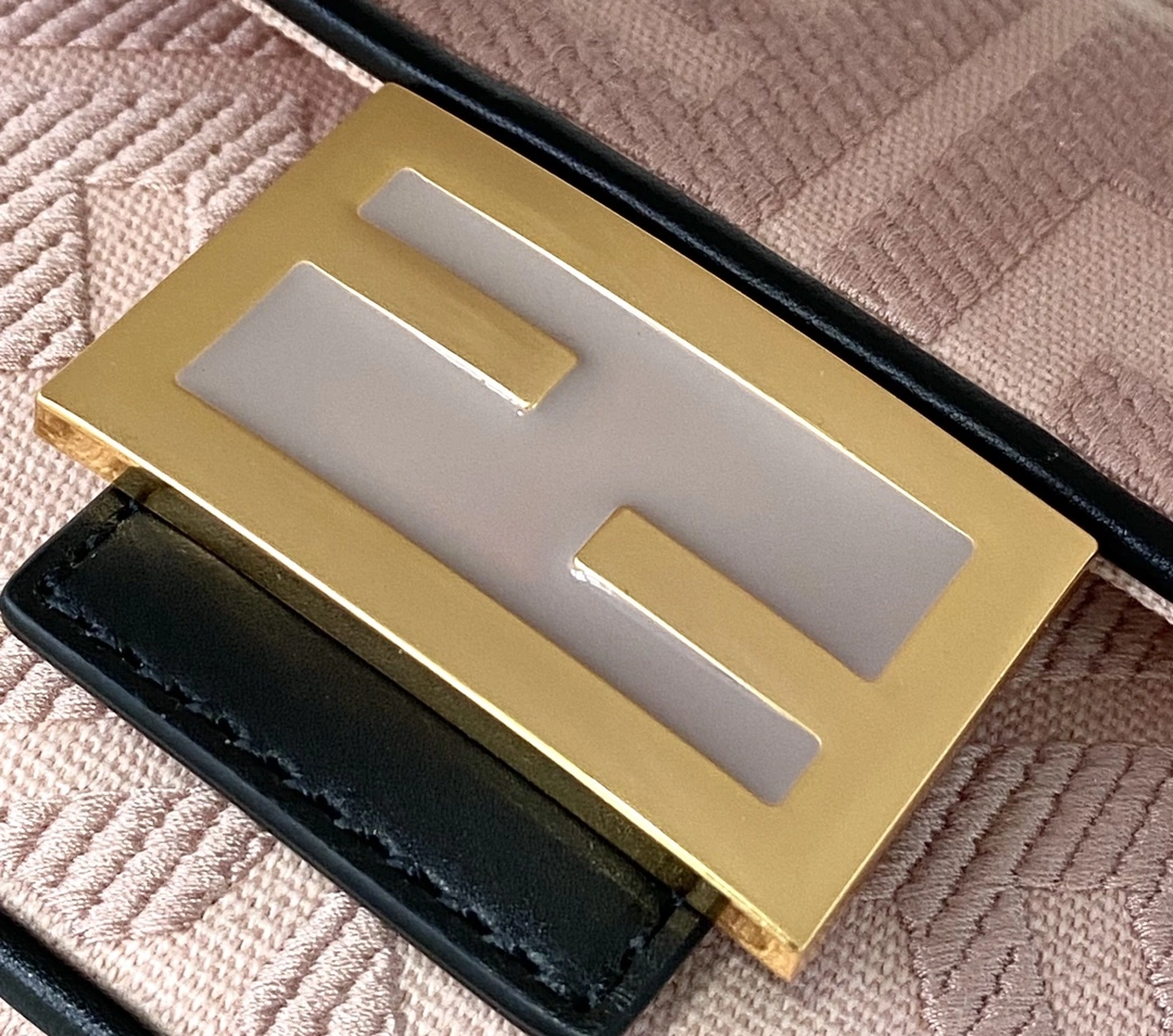 Fendi Satchel Bags Comfortable 69772