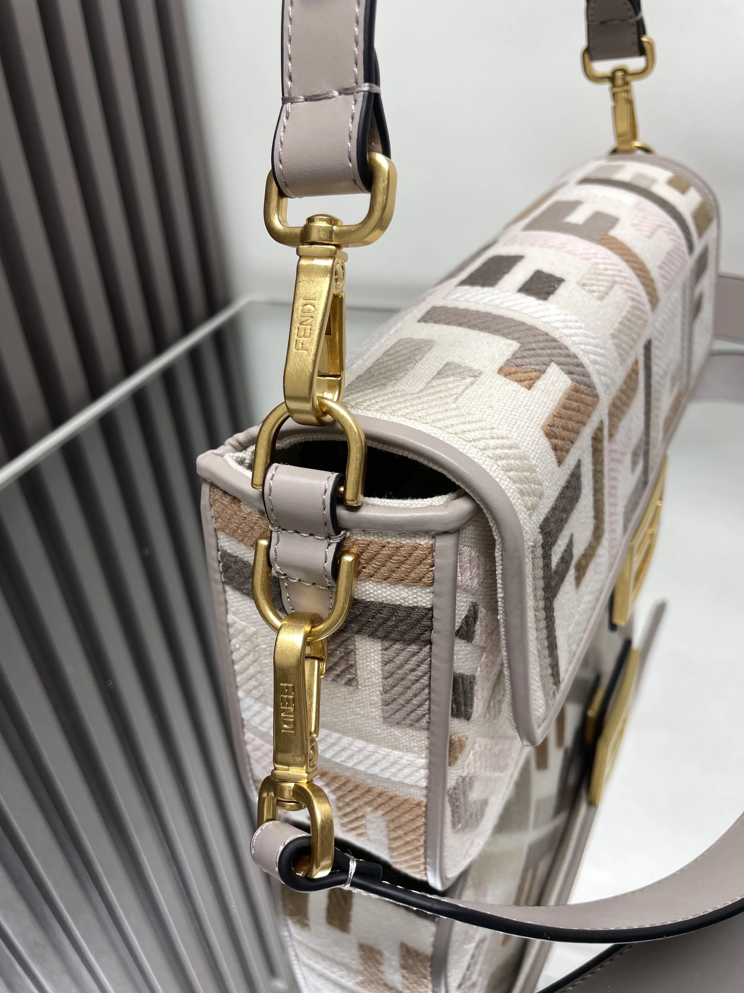 Fendi Satchel Bags Attractive 69770