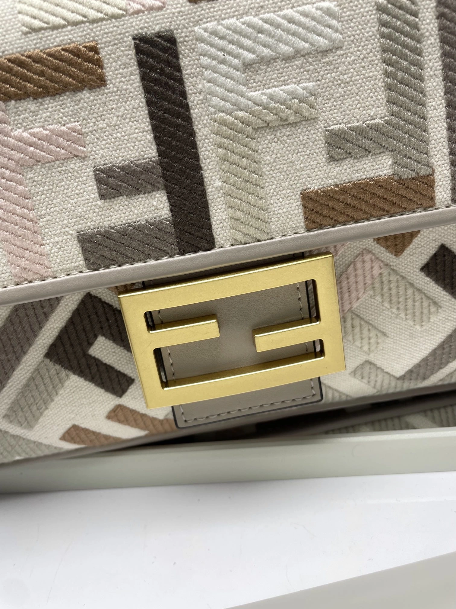Fendi Satchel Bags Attractive 69770