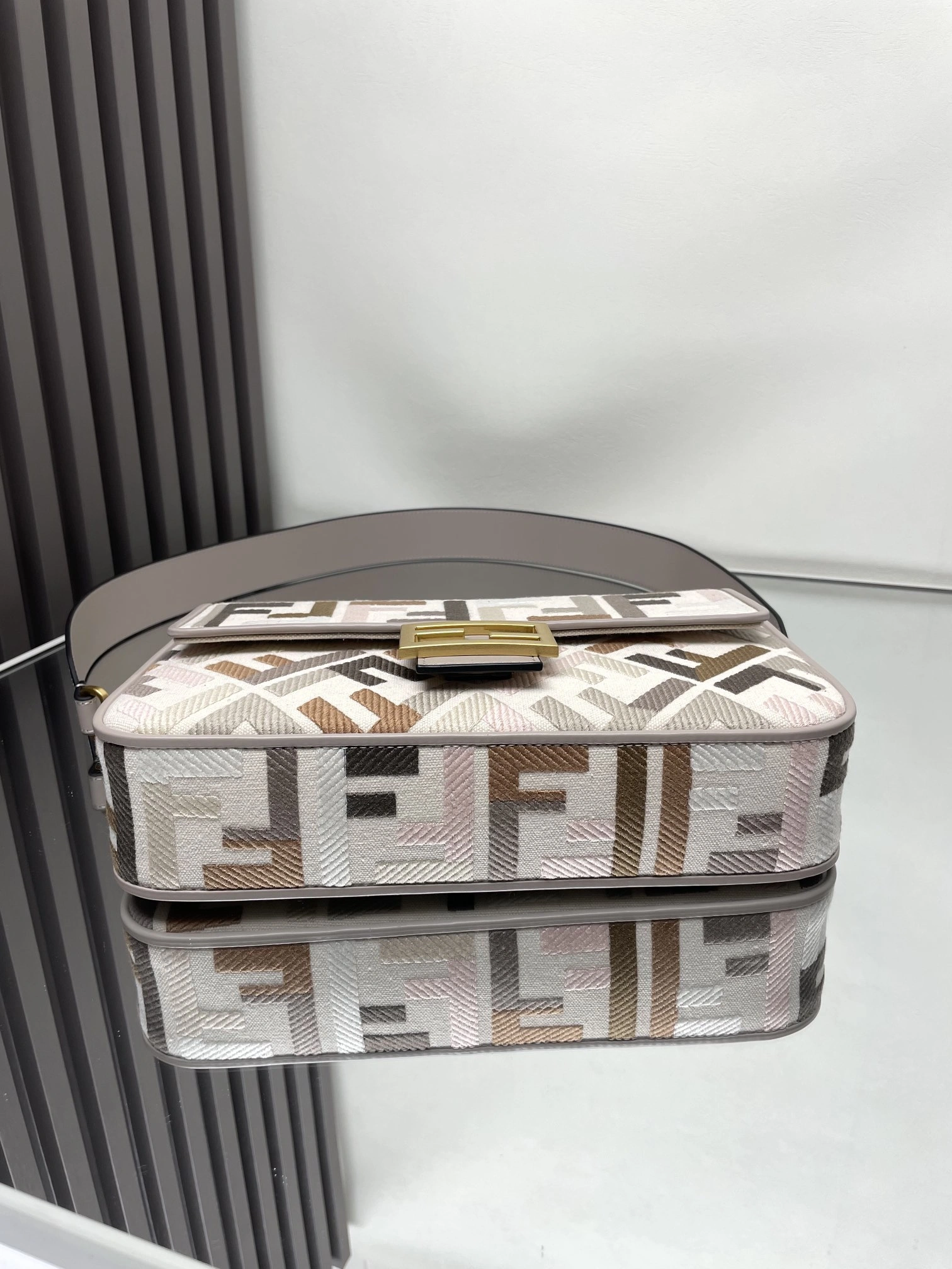 Fendi Satchel Bags Attractive 69770