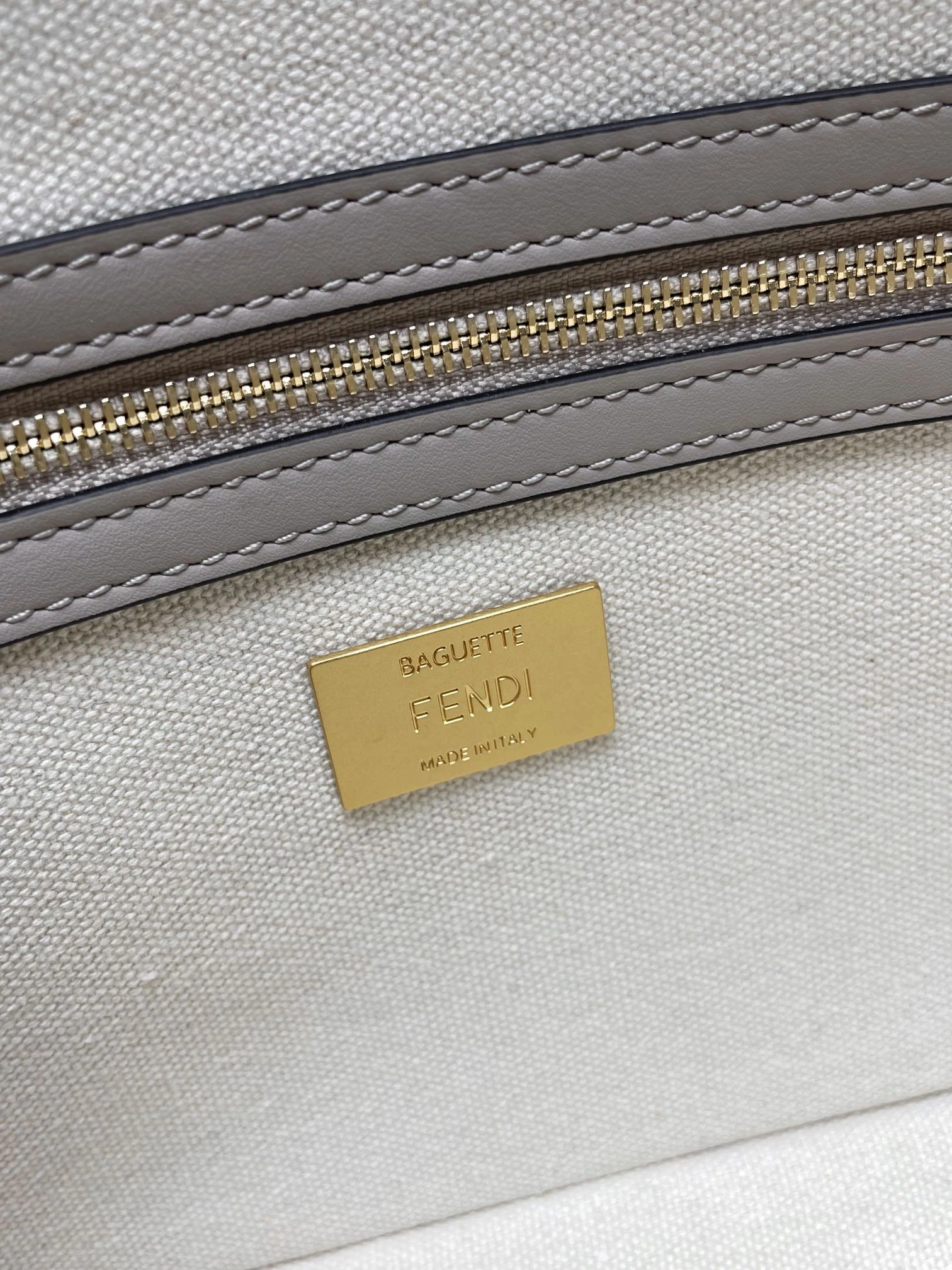 Fendi Satchel Bags Attractive 69770
