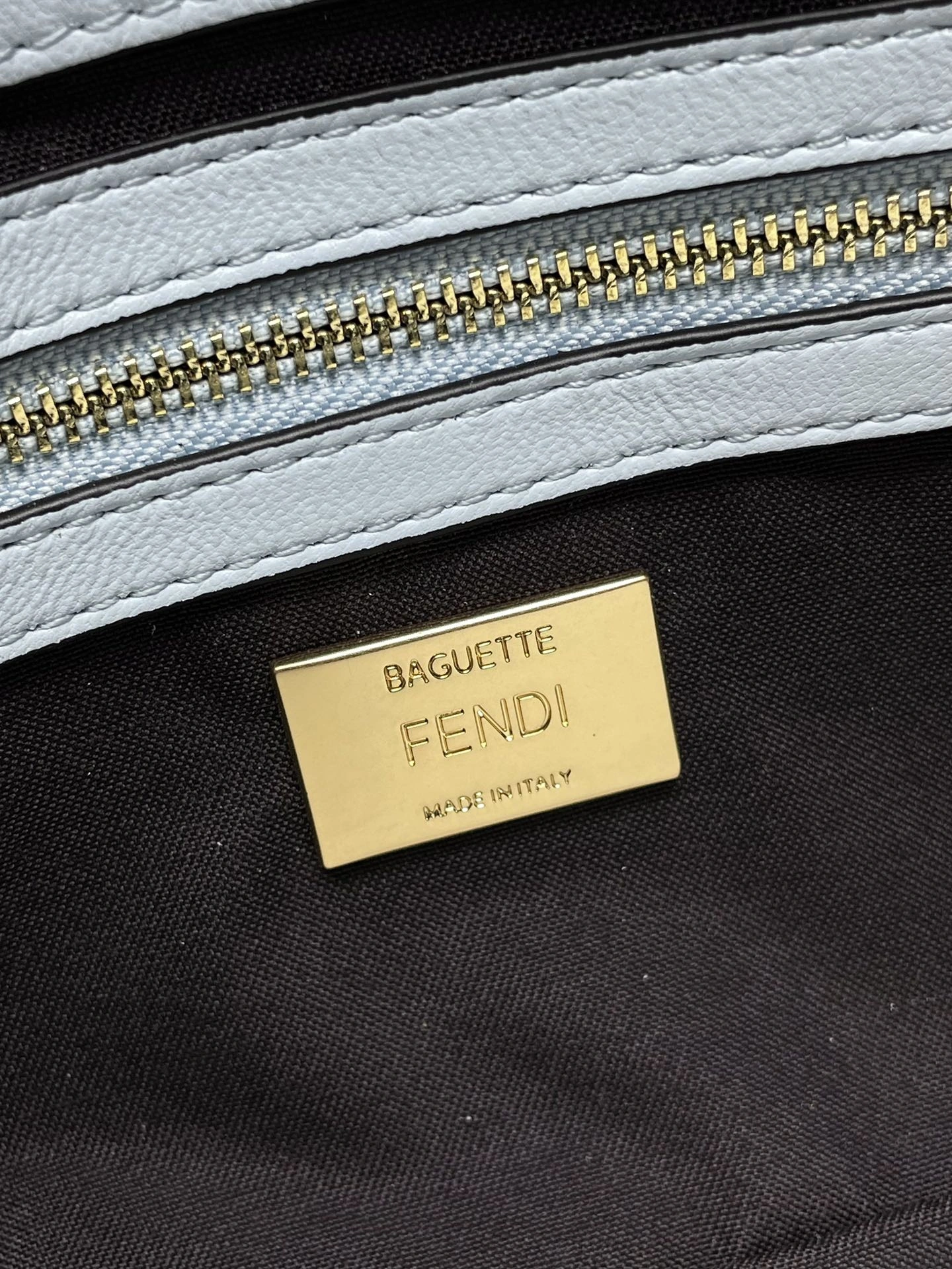 Breathable Fendi Satchel Bags 69760