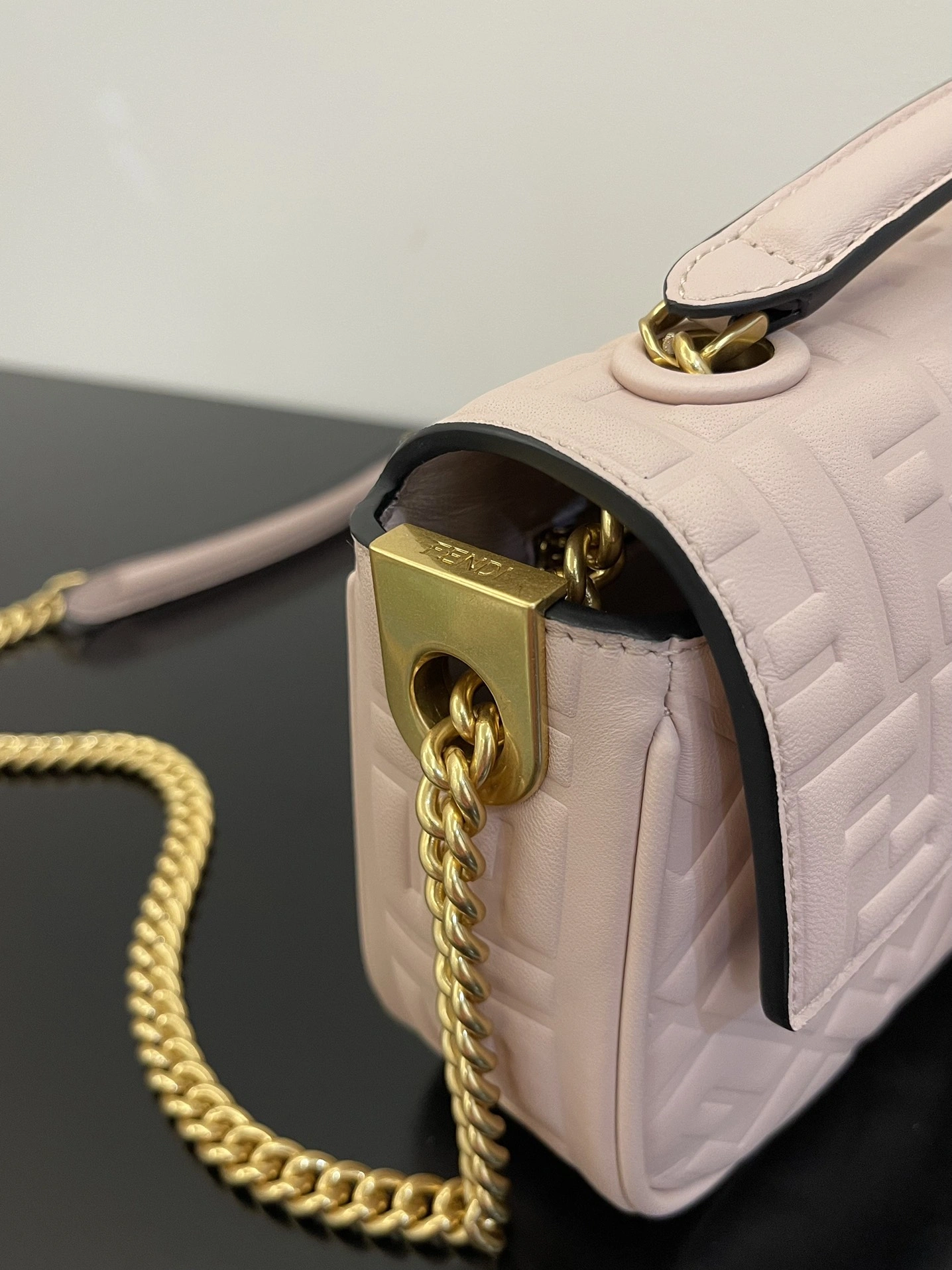 Fendi Satchel Bags Modern 69756