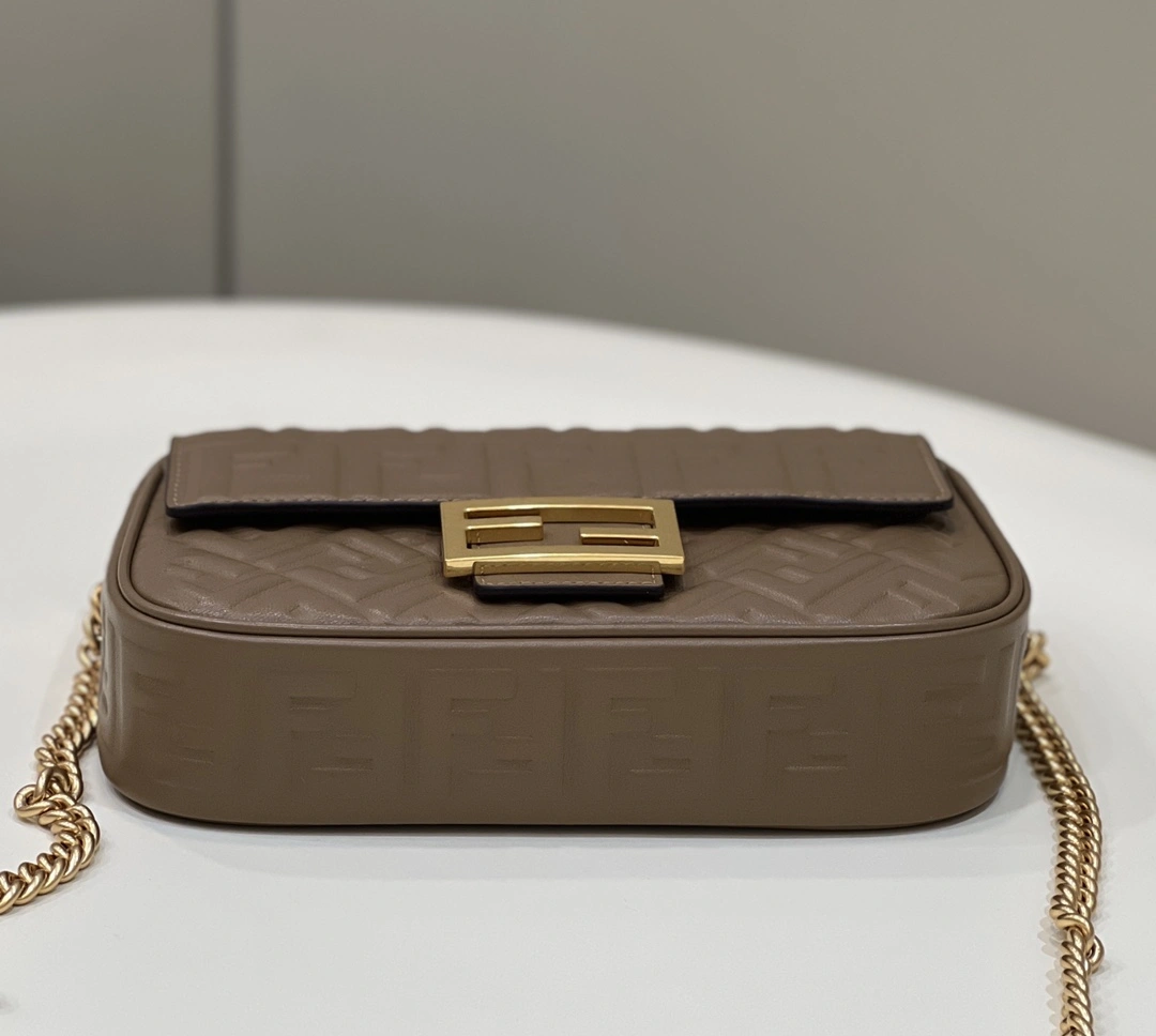 Fendi Satchel Bags Flexible 69795