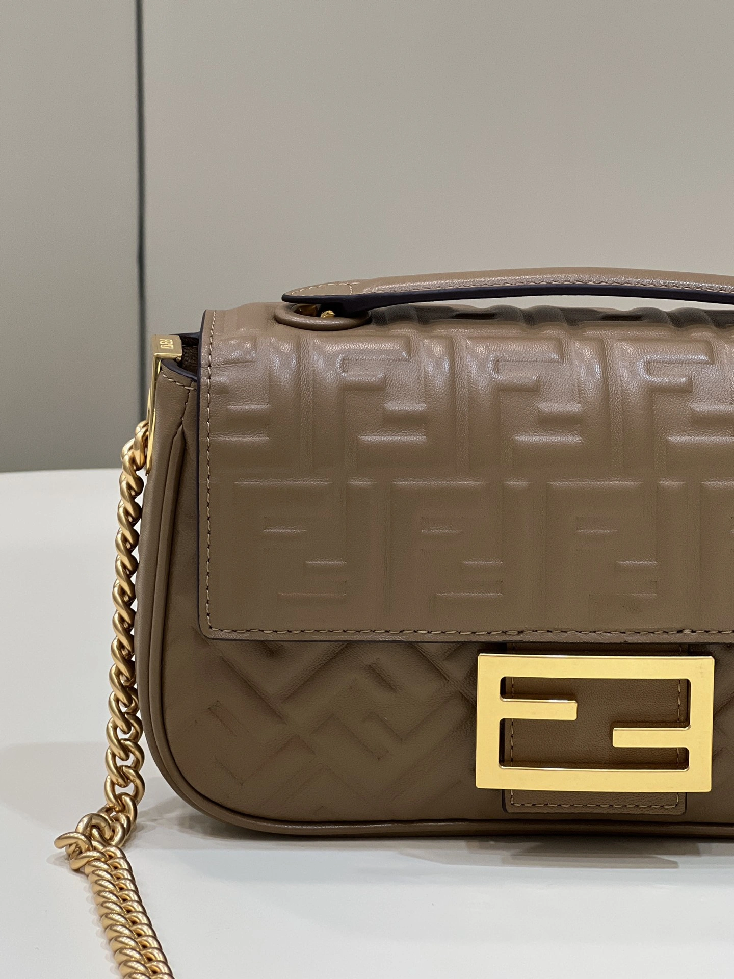 Fendi Satchel Bags Flexible 69795