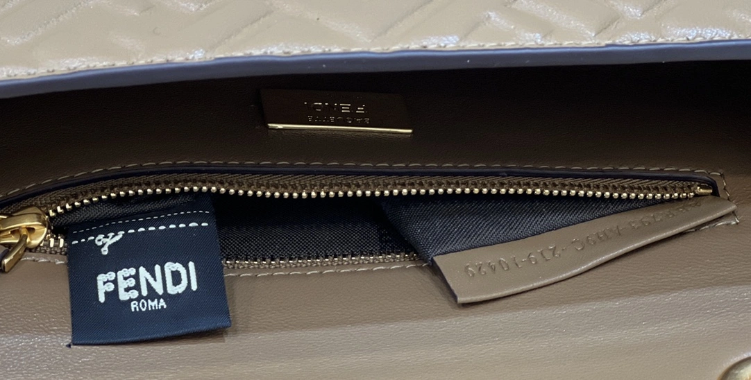Fendi Satchel Bags Flexible 69795